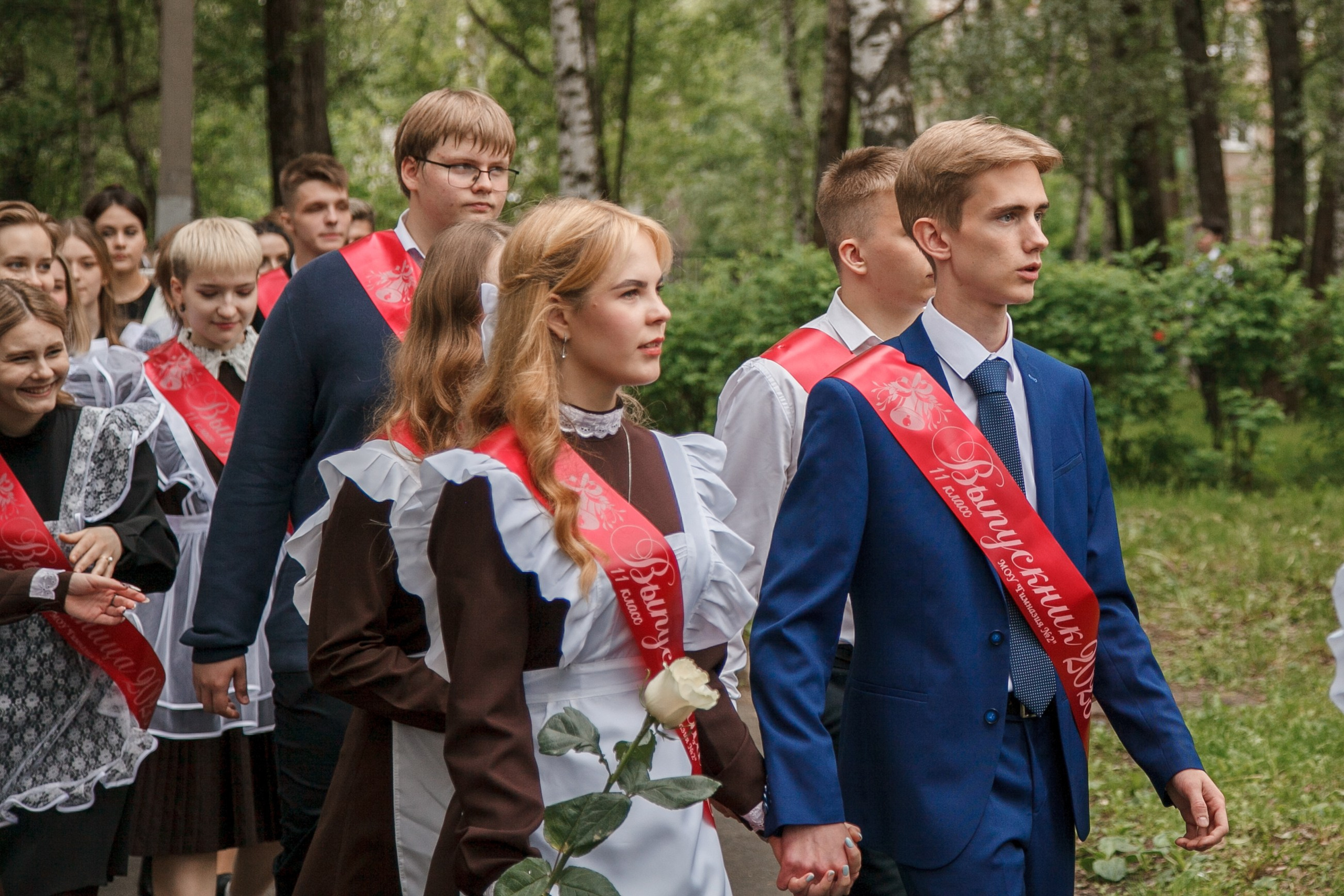 Последний звонок. Ирина Коновалова школьный фотограф. Выпускные альбомы Ярославль