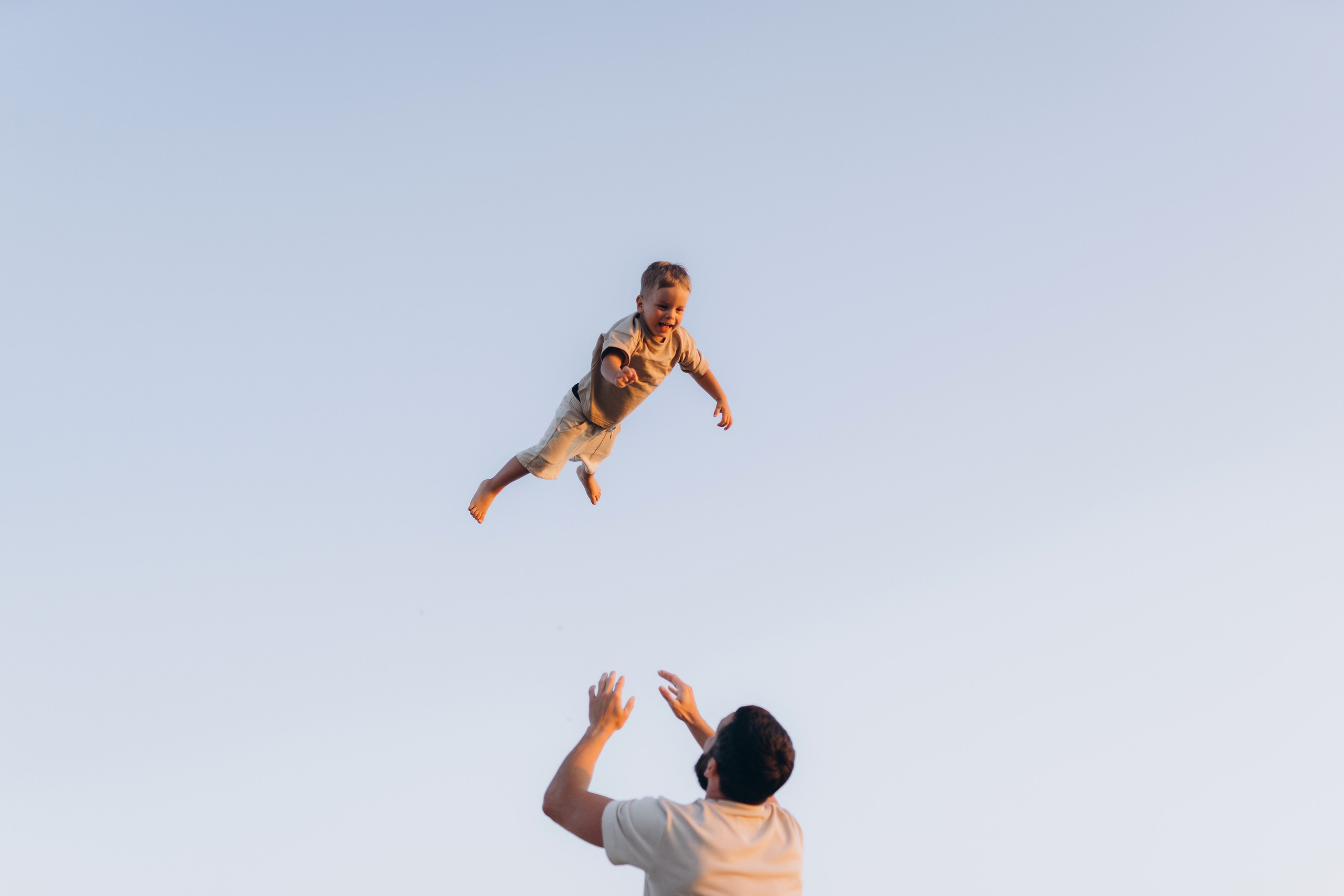 Играющие дети на пляже – искренние кадры от фотографа Голубицкой