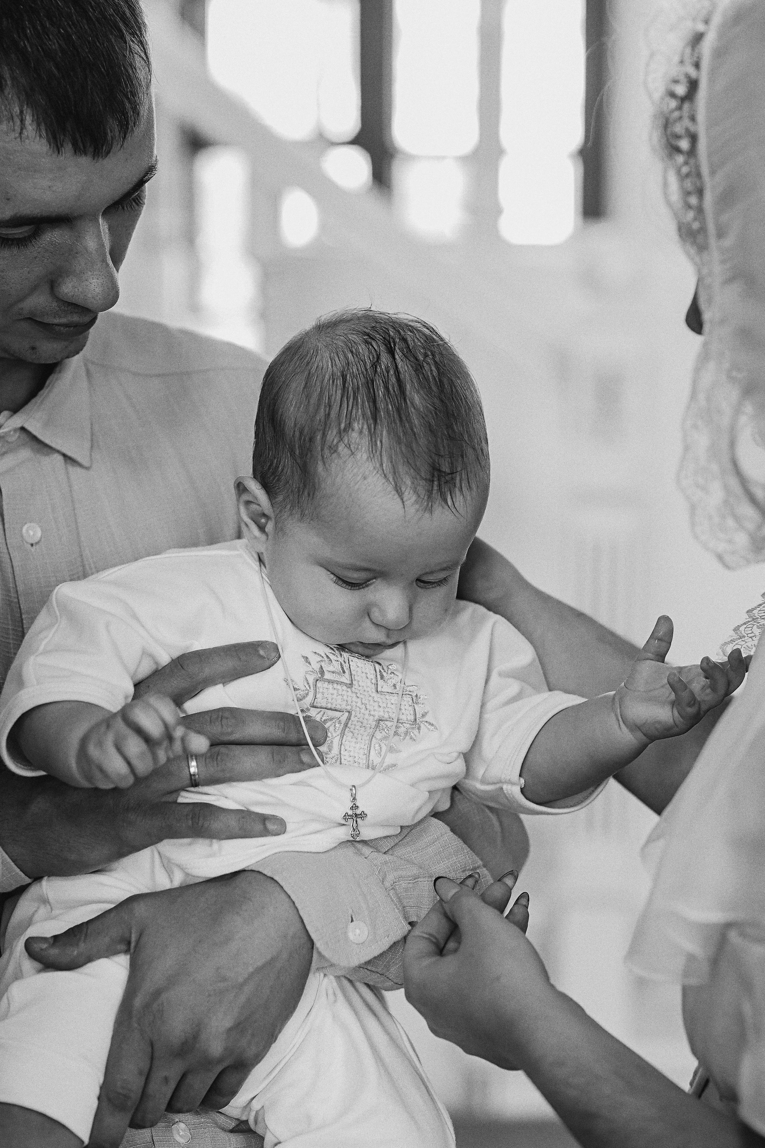 Крещение церковь около моста влюбленных. Семейный фотограф Тюмень, фотограф на роды Салмина Мария