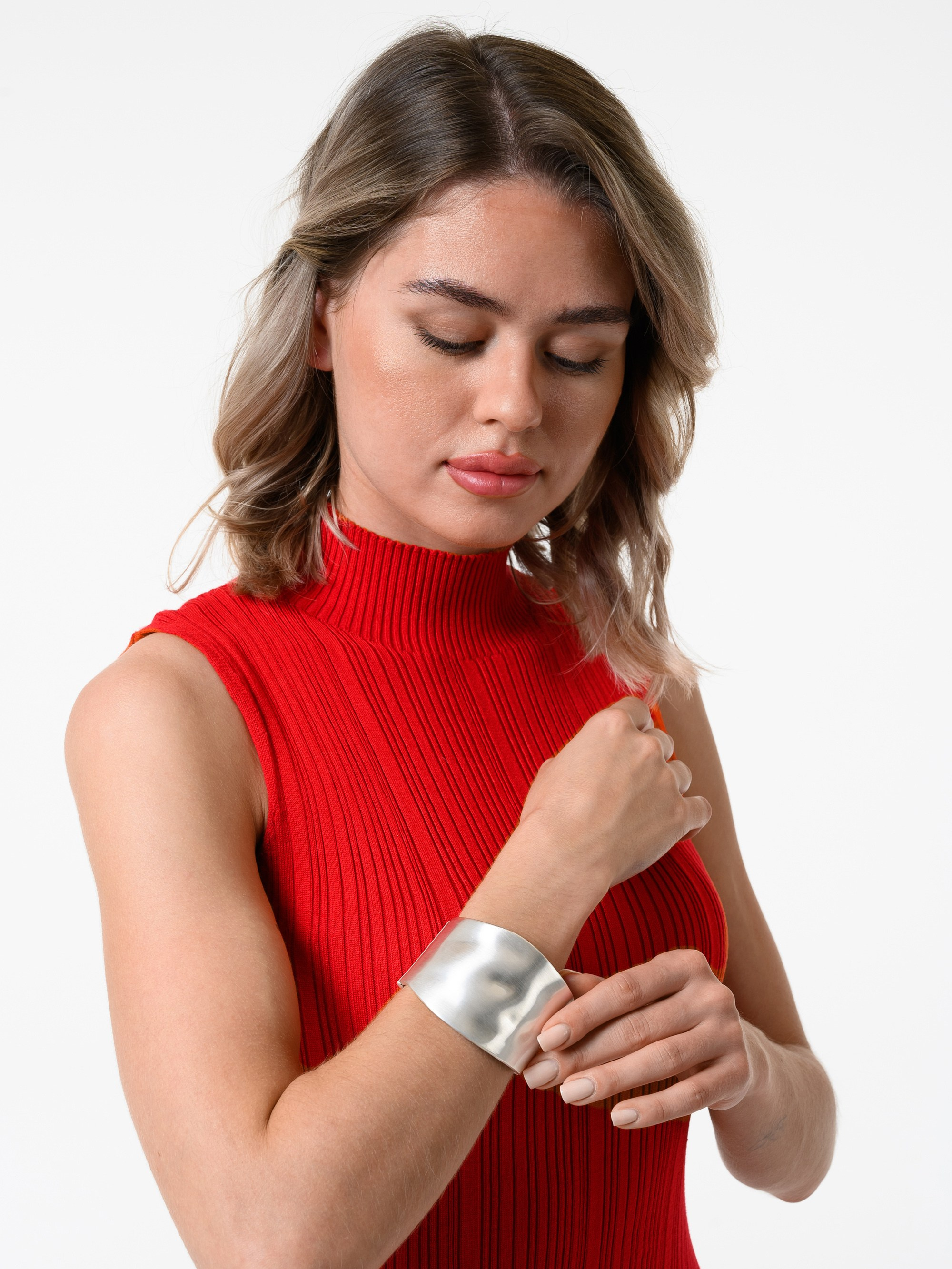 Качественная предметная съёмка украшений для размещения на Магнит.Маркет