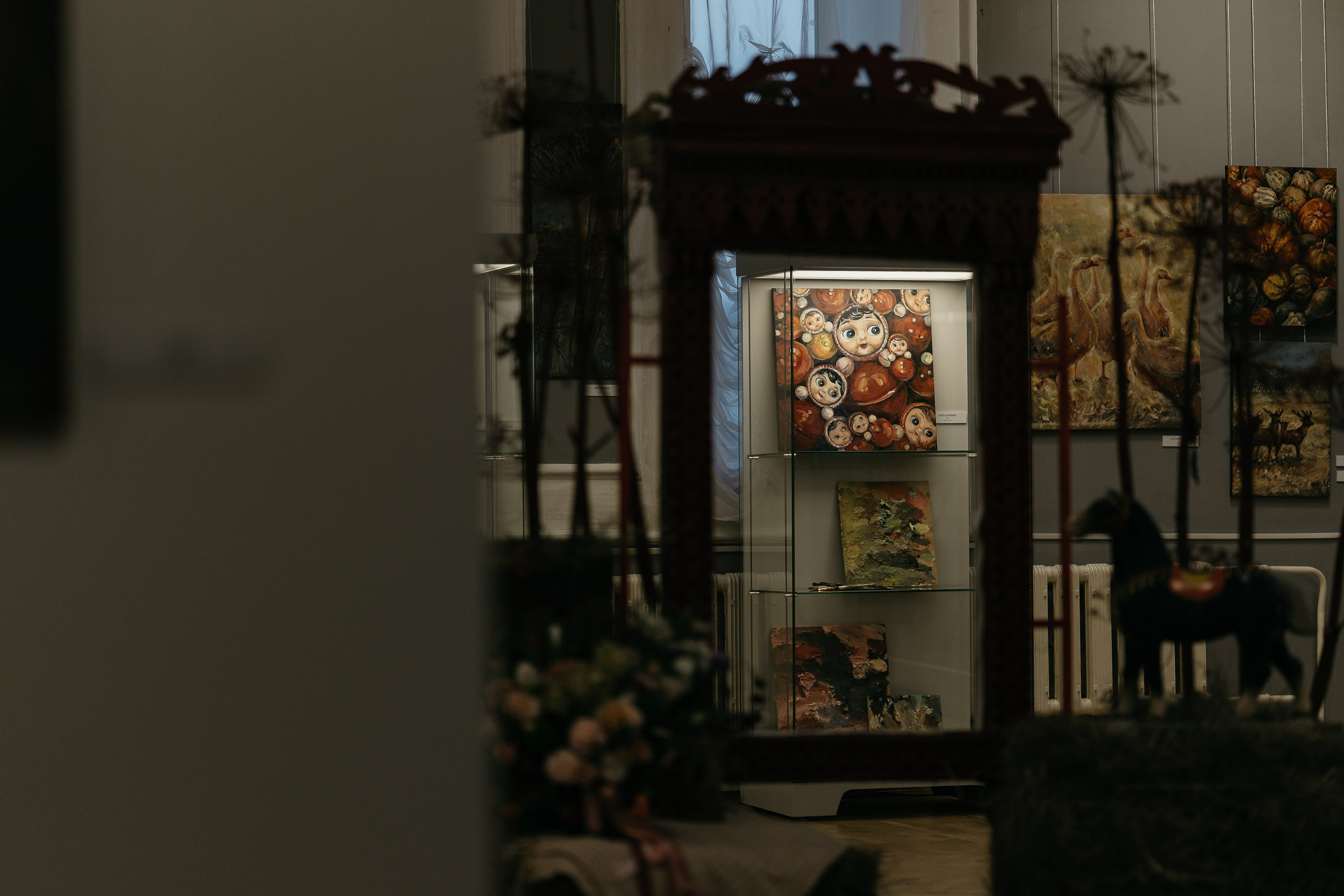 Открытие персональной выставки художника Марии Кулиной-Черкашиной «Возвращение в детство (пойдём, что покажу…)». Свадебный и репортажный фотограф Юров Дмитрий