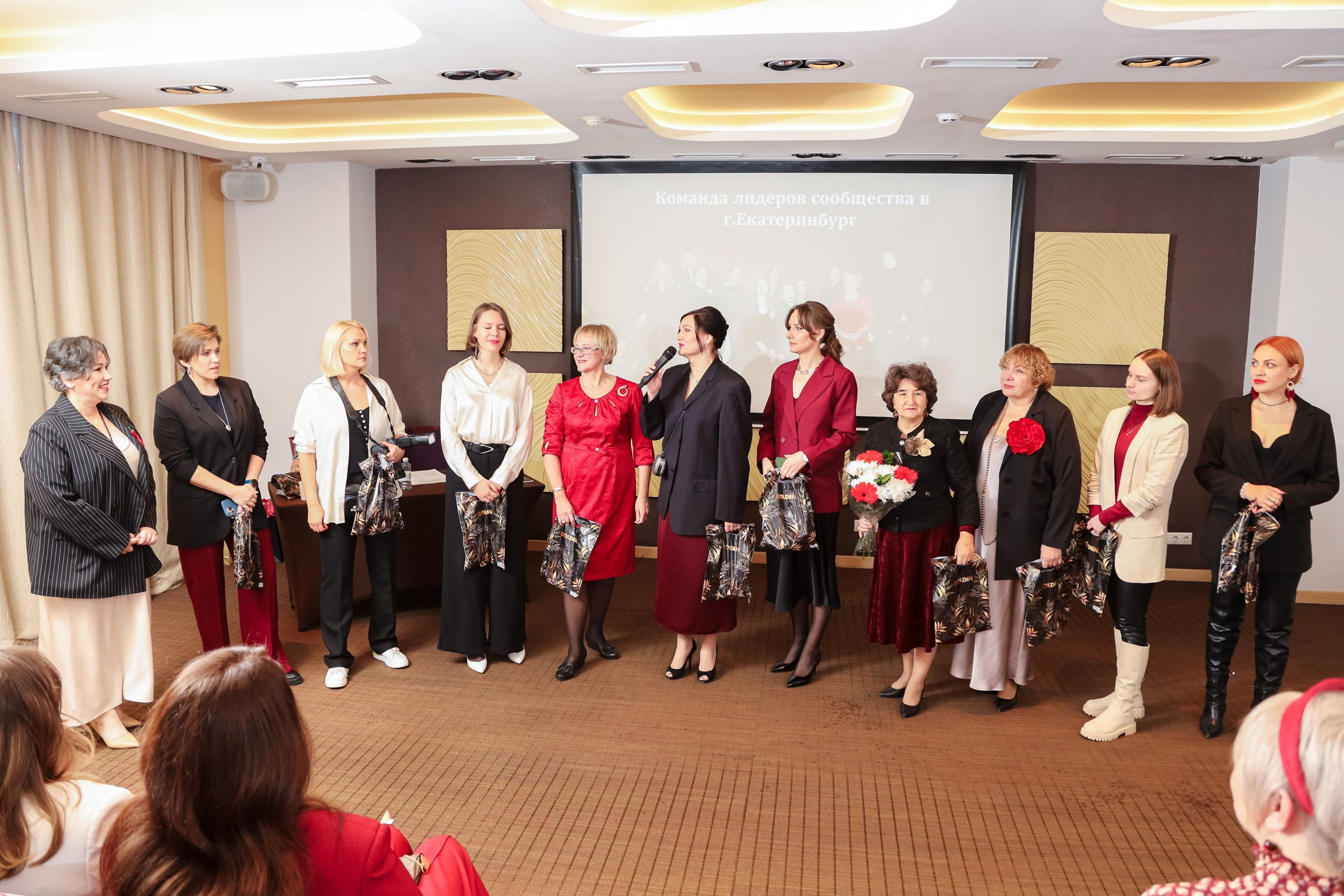 Репортажная съёмка сообщества Код публичности. Студия коммерческой съемки ХВОЯ