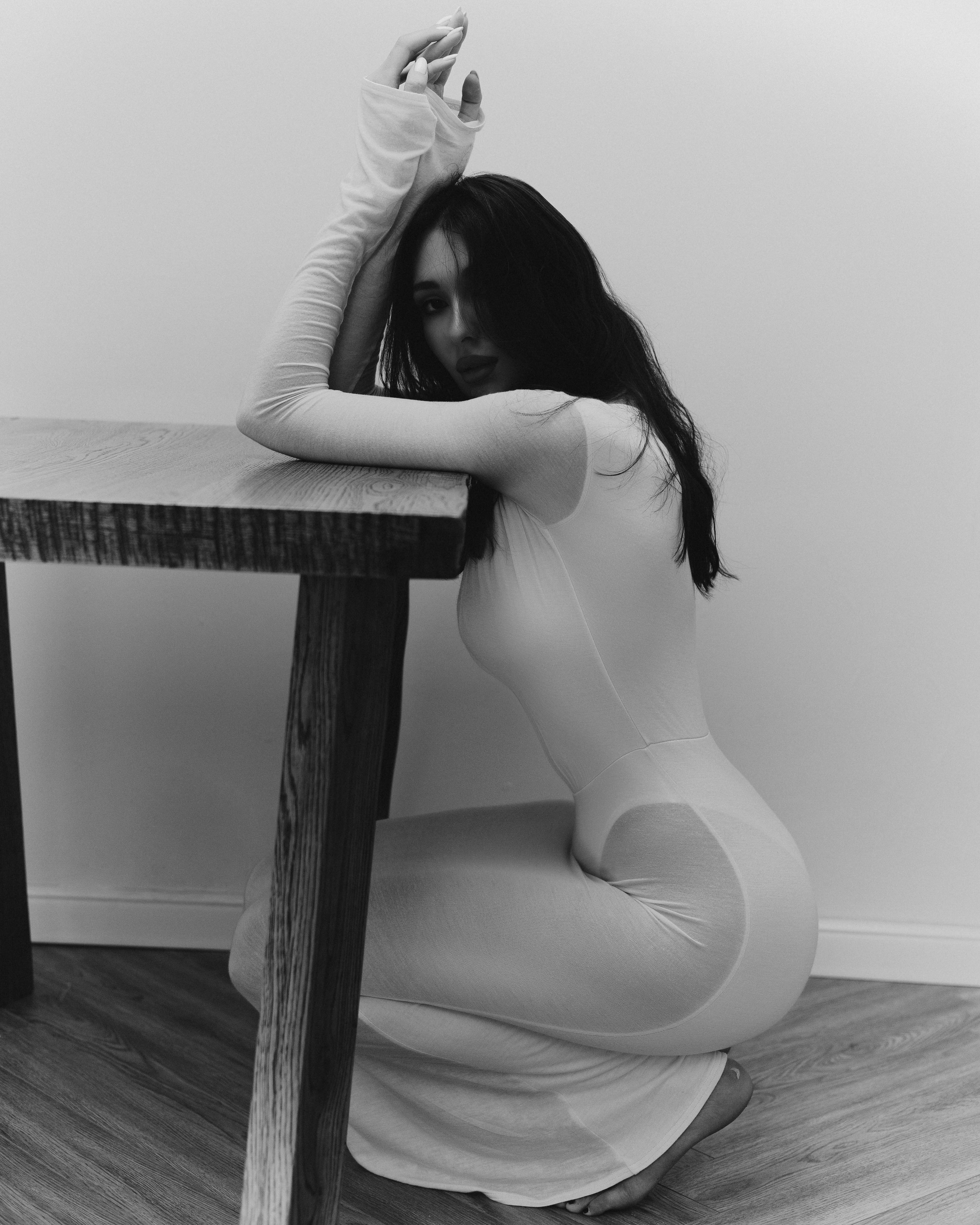 Girs. Male photographer