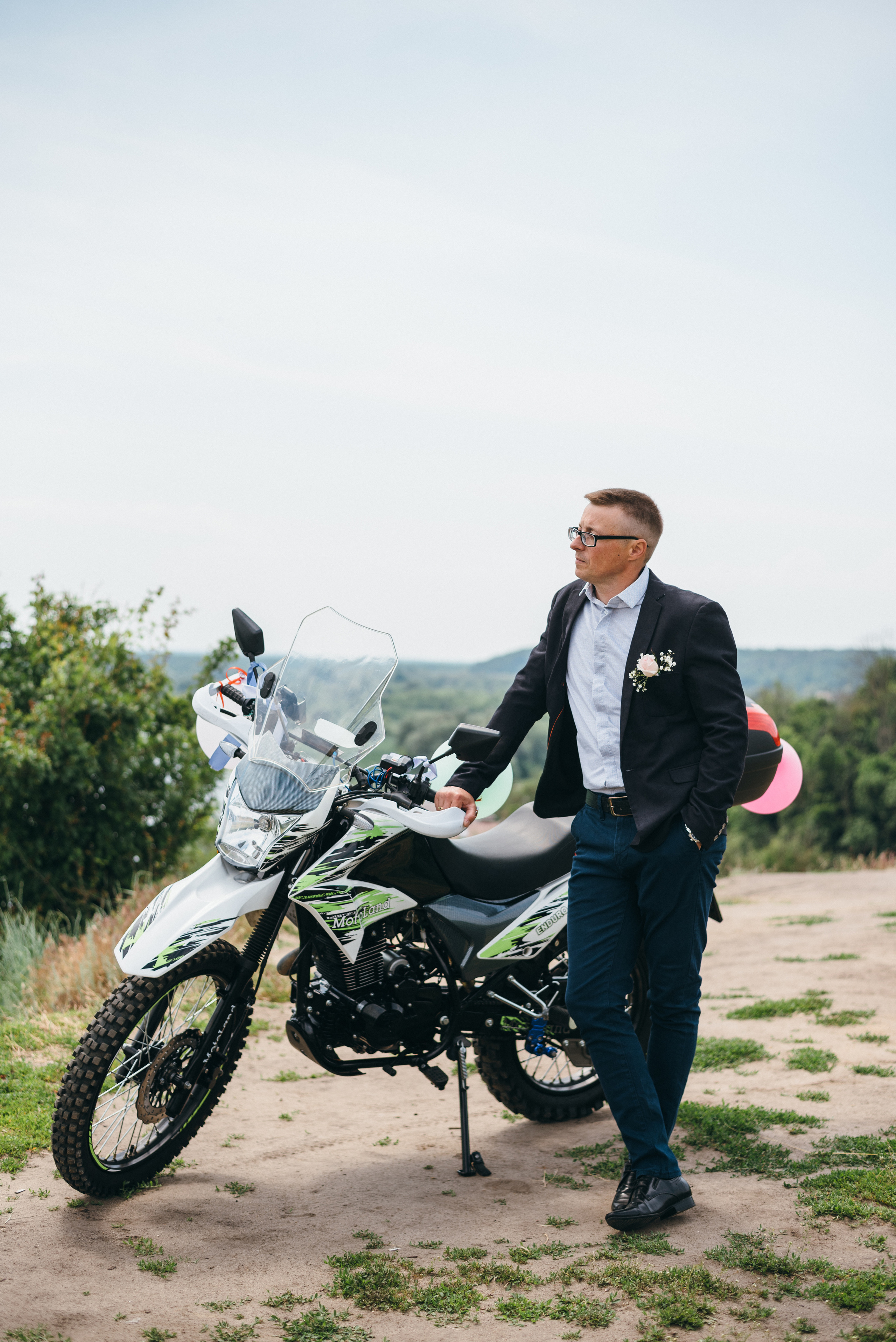 Свадебная прогулка в Рамони. Свадебный фотограф — фотограф на свадьбу в Воронеже — Свадебное фото