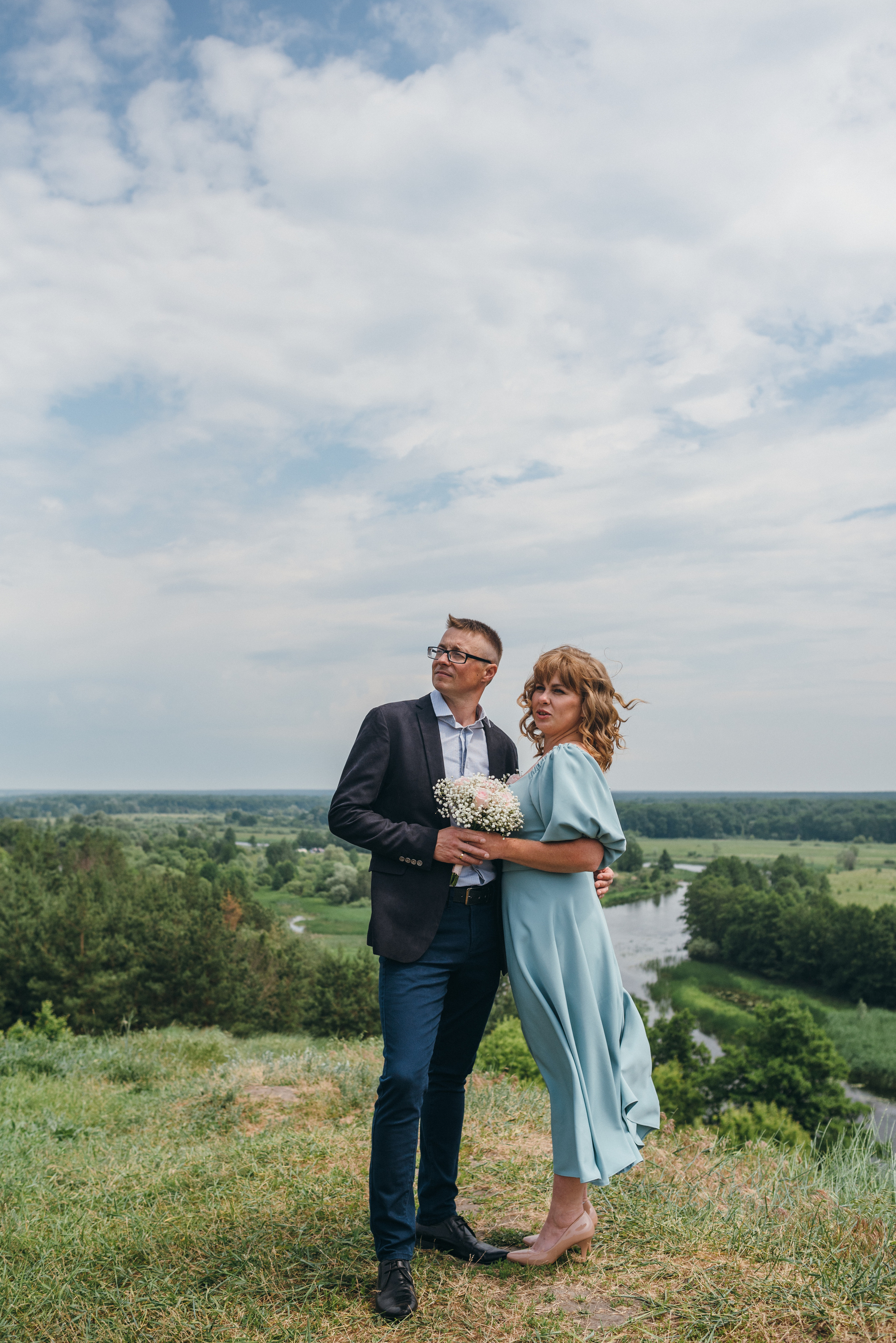 Свадебная прогулка в Рамони. Свадебный фотограф — фотограф на свадьбу в Воронеже — Свадебное фото