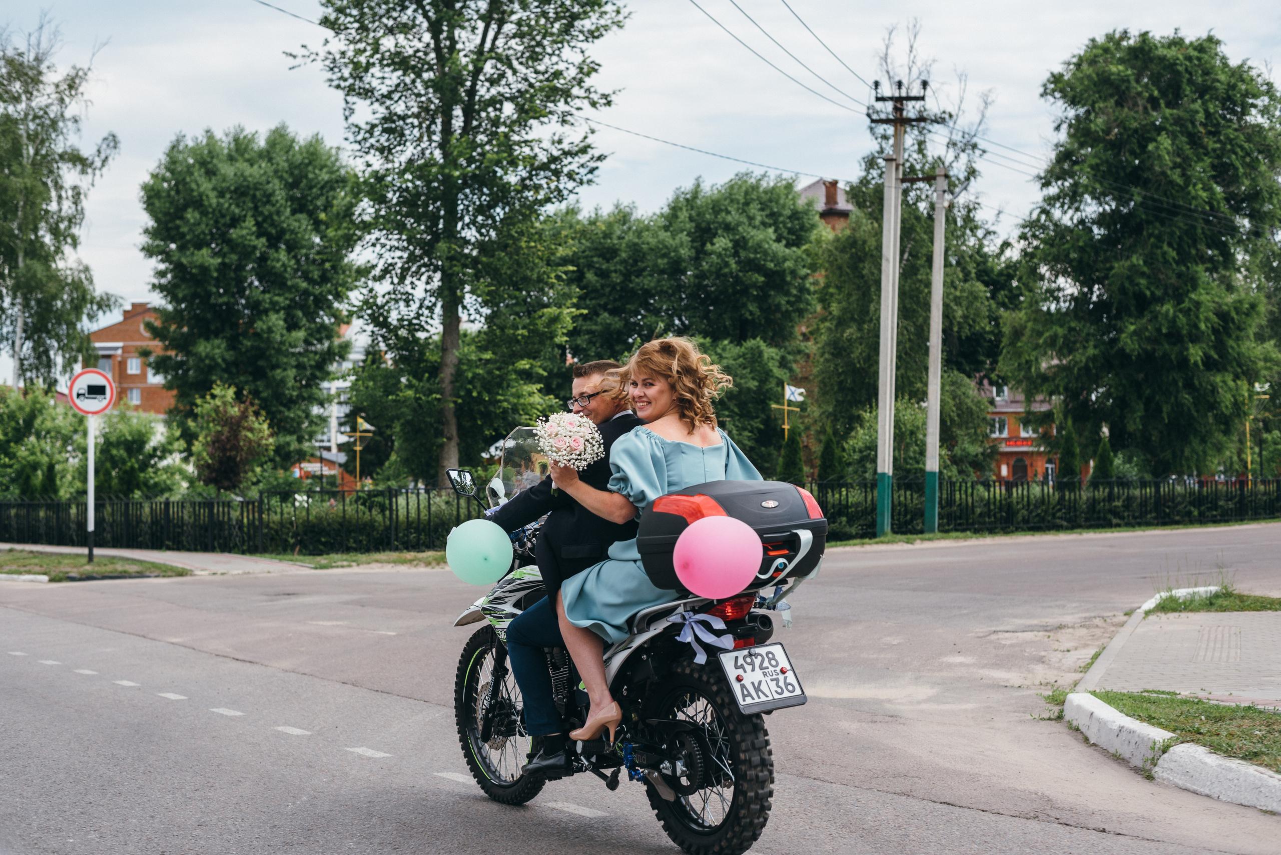 Свадебная прогулка Игоря и Татьяны. Свадебный фотограф — фотограф на свадьбу в Воронеже — Свадебное фото