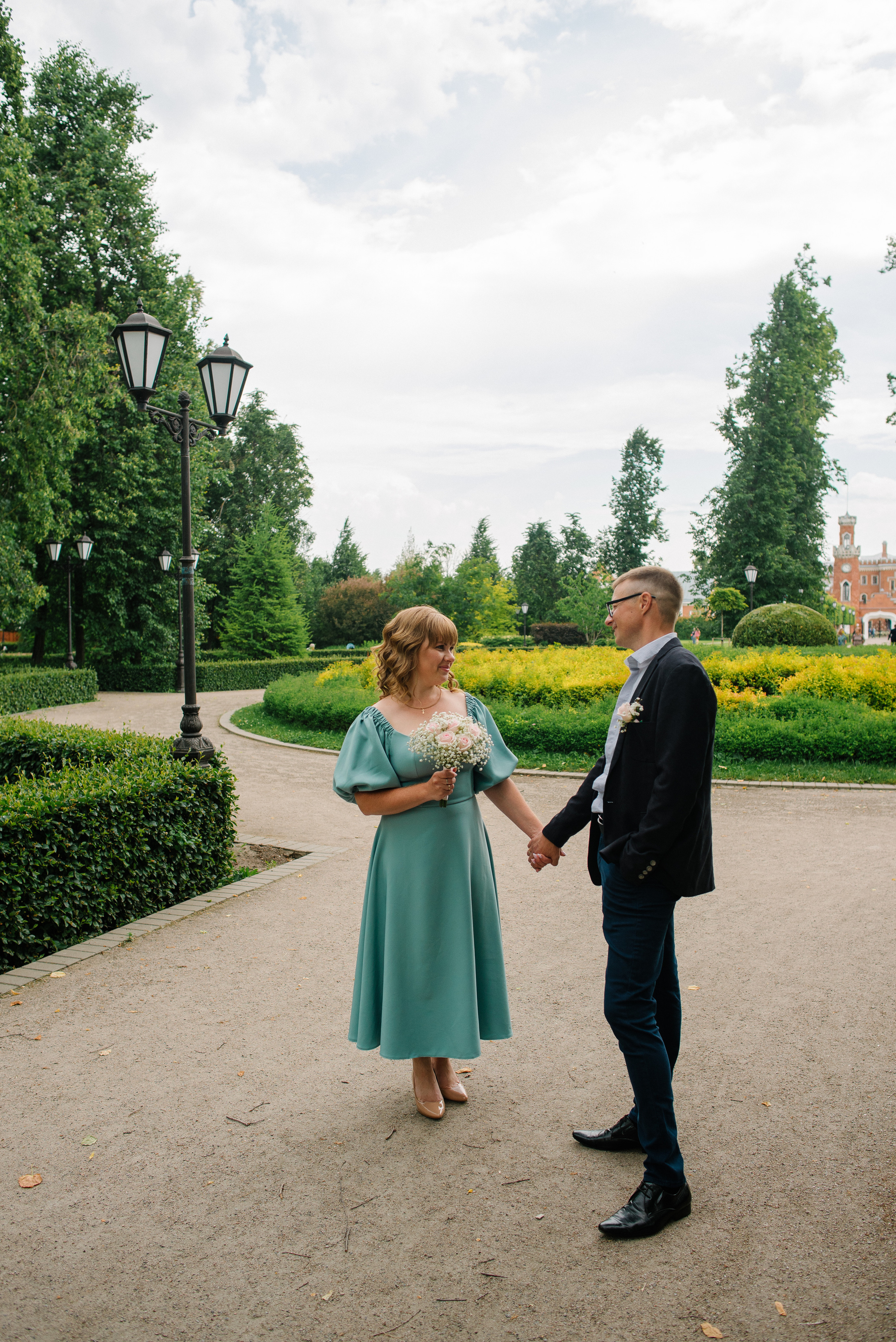Свадебная прогулка в Рамони. Свадебный фотограф — фотограф на свадьбу в Воронеже — Свадебное фото