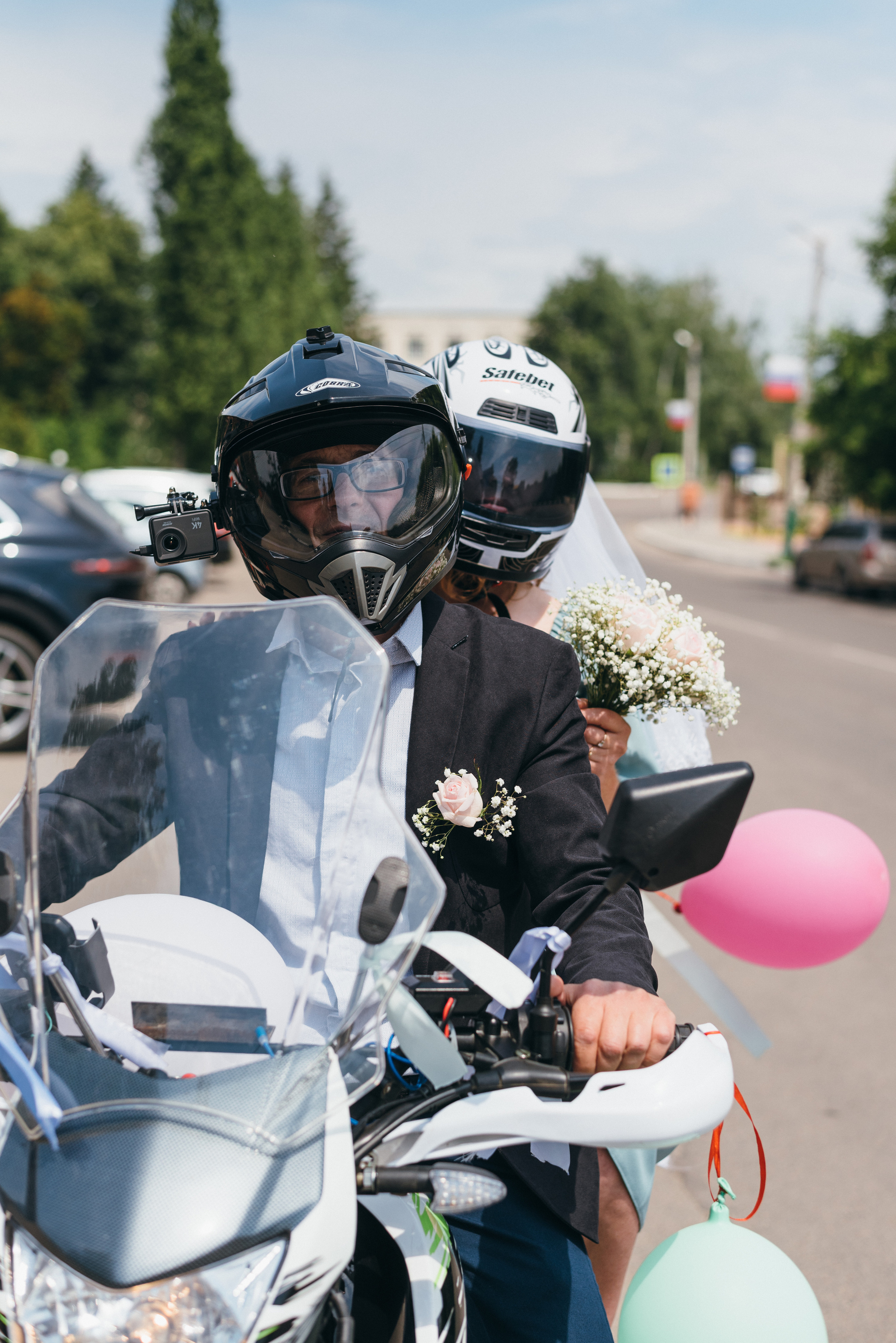 Свадебная прогулка в Рамони. Свадебный фотограф — фотограф на свадьбу в Воронеже — Свадебное фото