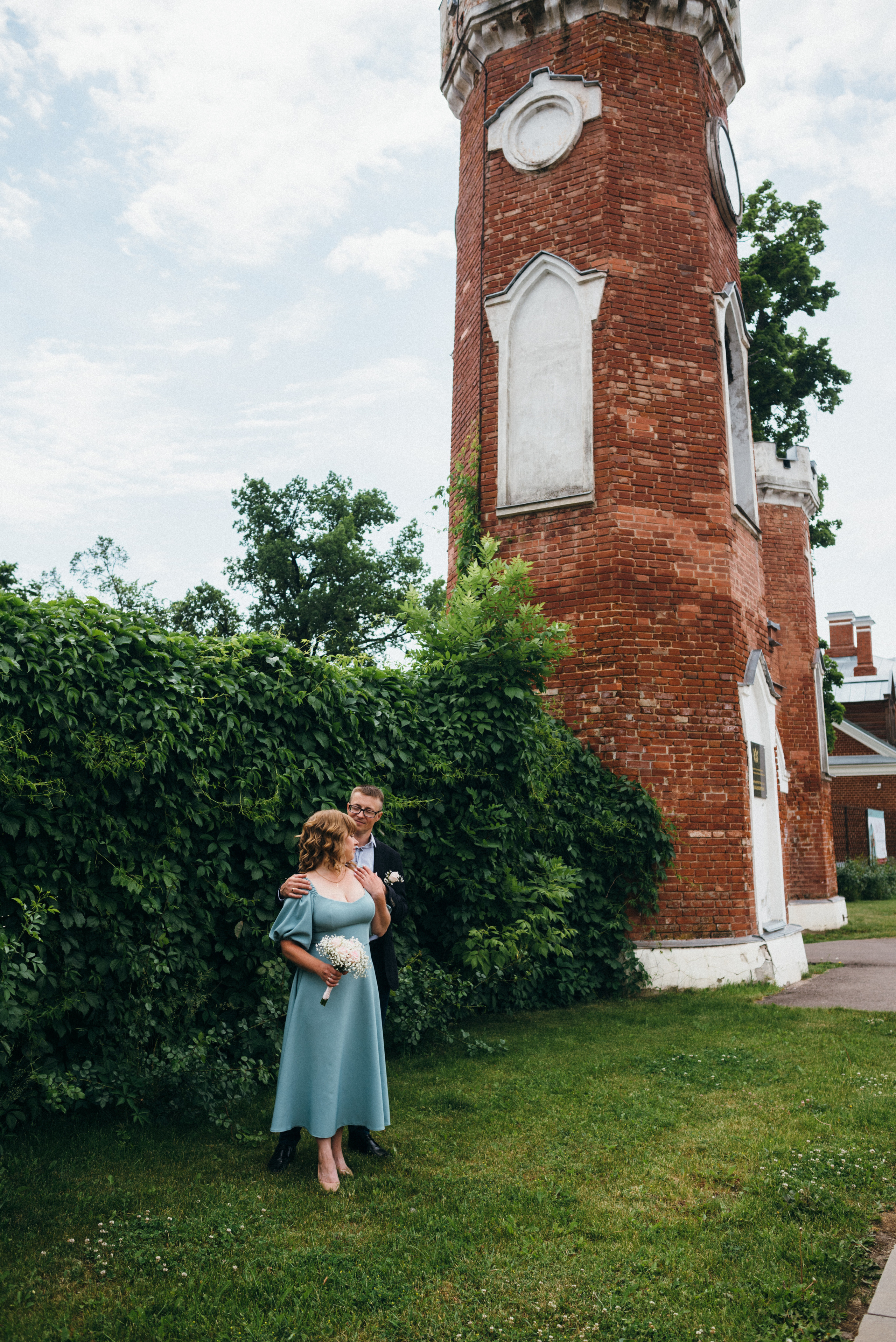 Свадебная прогулка в Рамони. Свадебный фотограф — фотограф на свадьбу в Воронеже — Свадебное фото