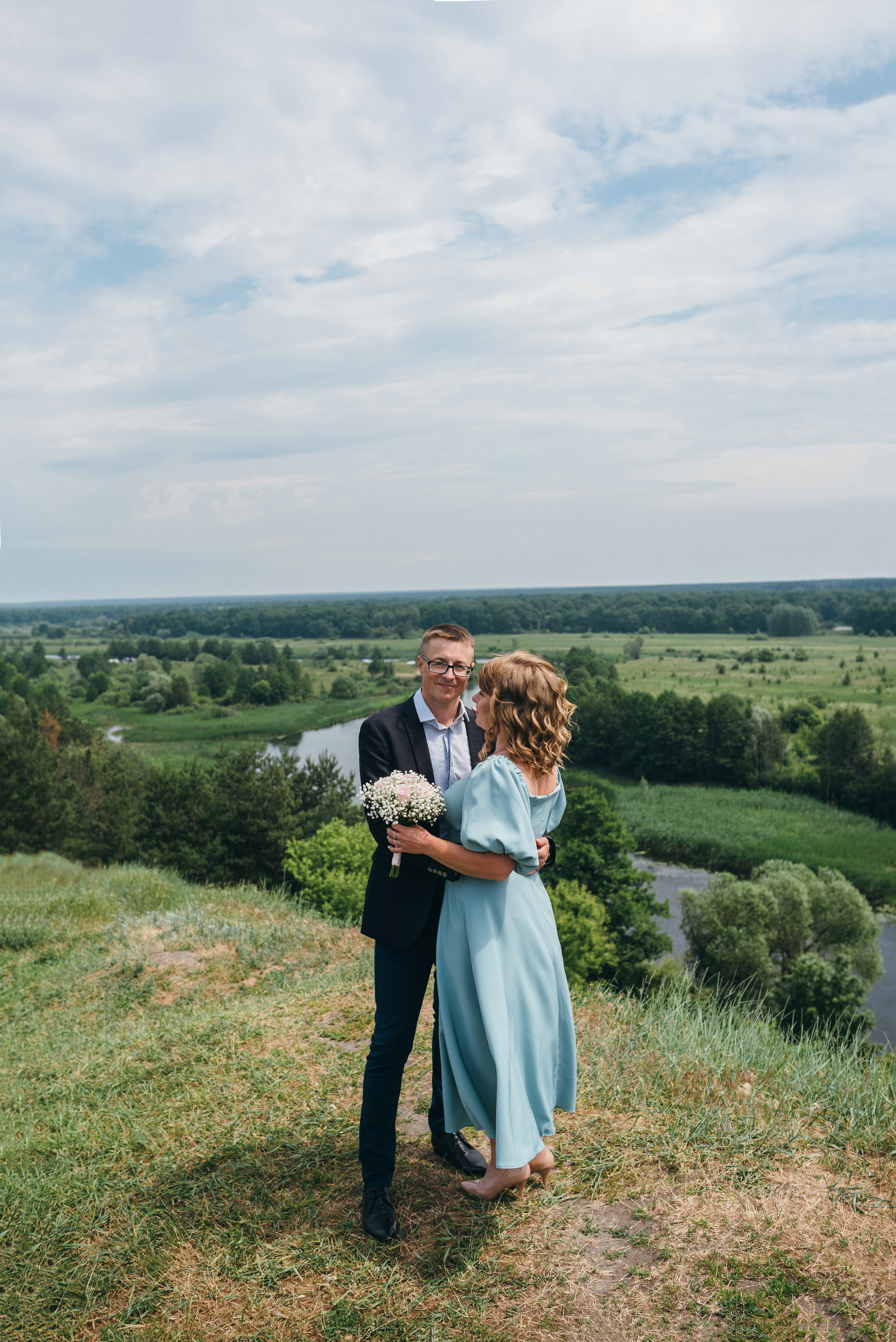 Свадебная прогулка в Рамони. Свадебный фотограф — фотограф на свадьбу в Воронеже — Свадебное фото