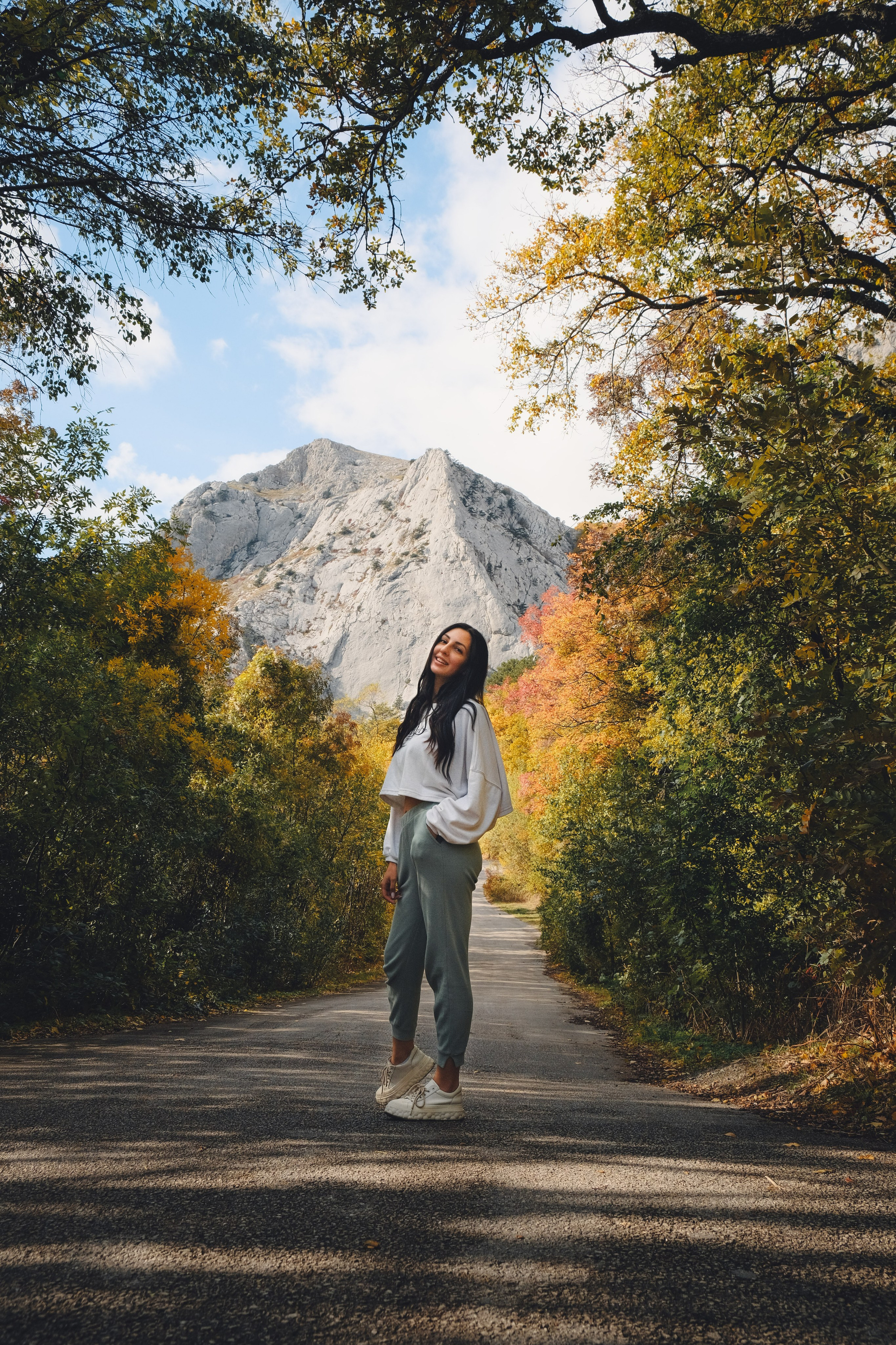 Осенняя фотосессия на старом севастопольском шоссе