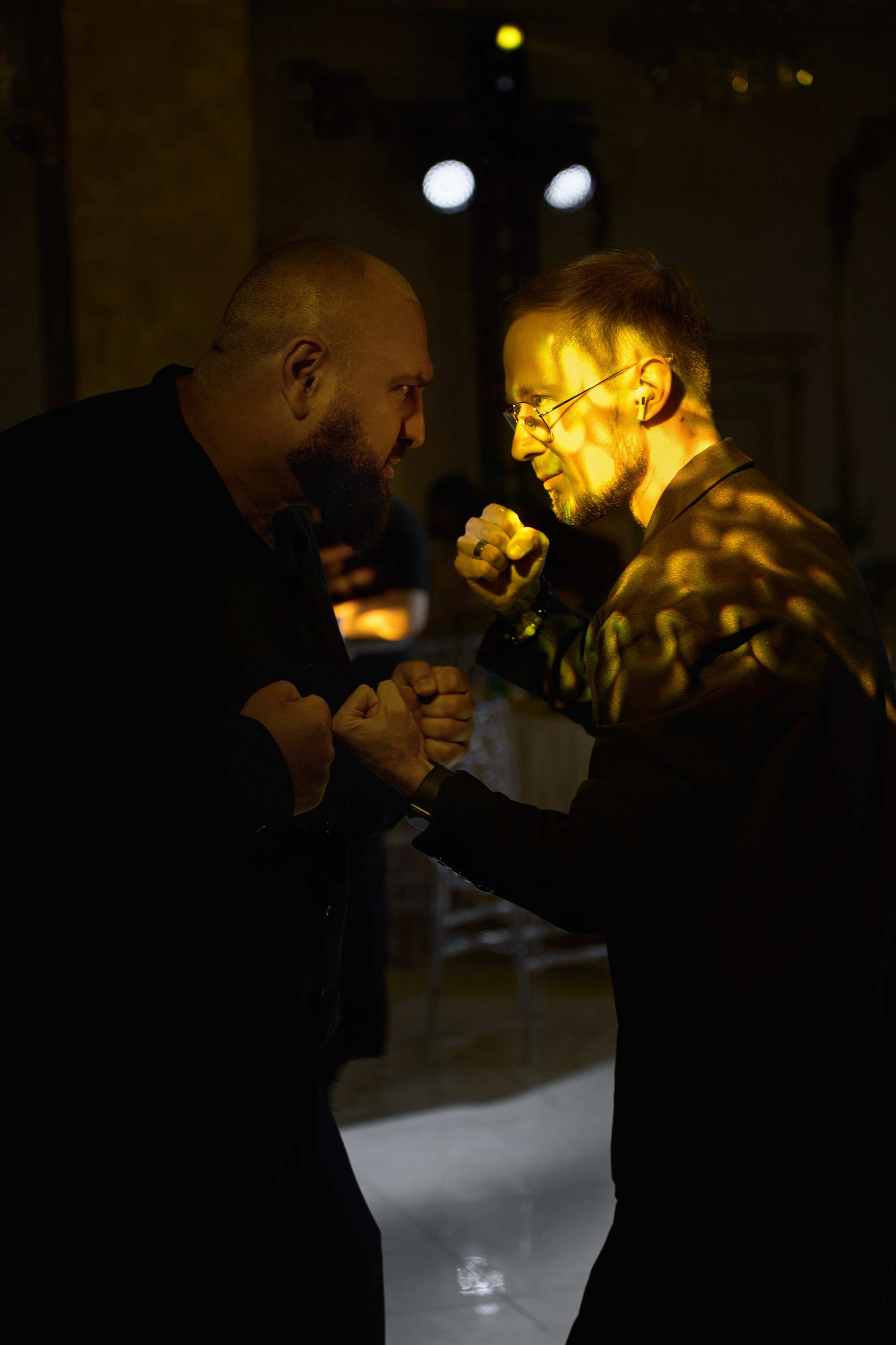 Красивое и чувственное сватовство Рафаэля & Алины в GOLDEN PALACE от ТВИНС СТУДИО. ТВИНС СТУДИО — лучшие свадебные фотографы и видеографы в Краснодаре