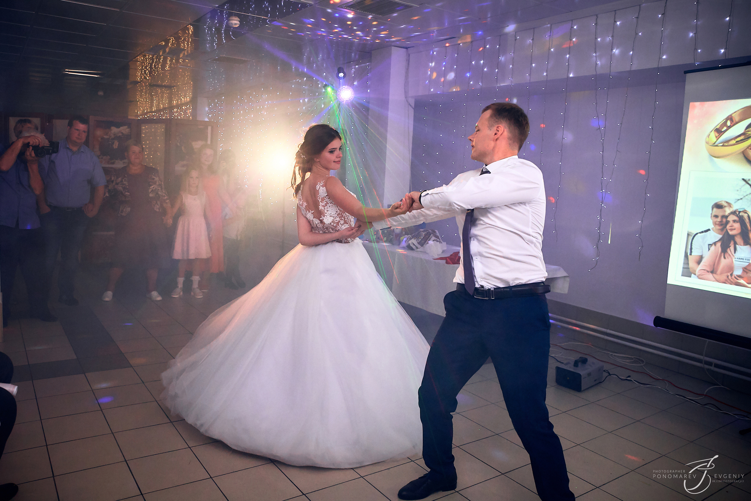 красивый танец жениха и невесты