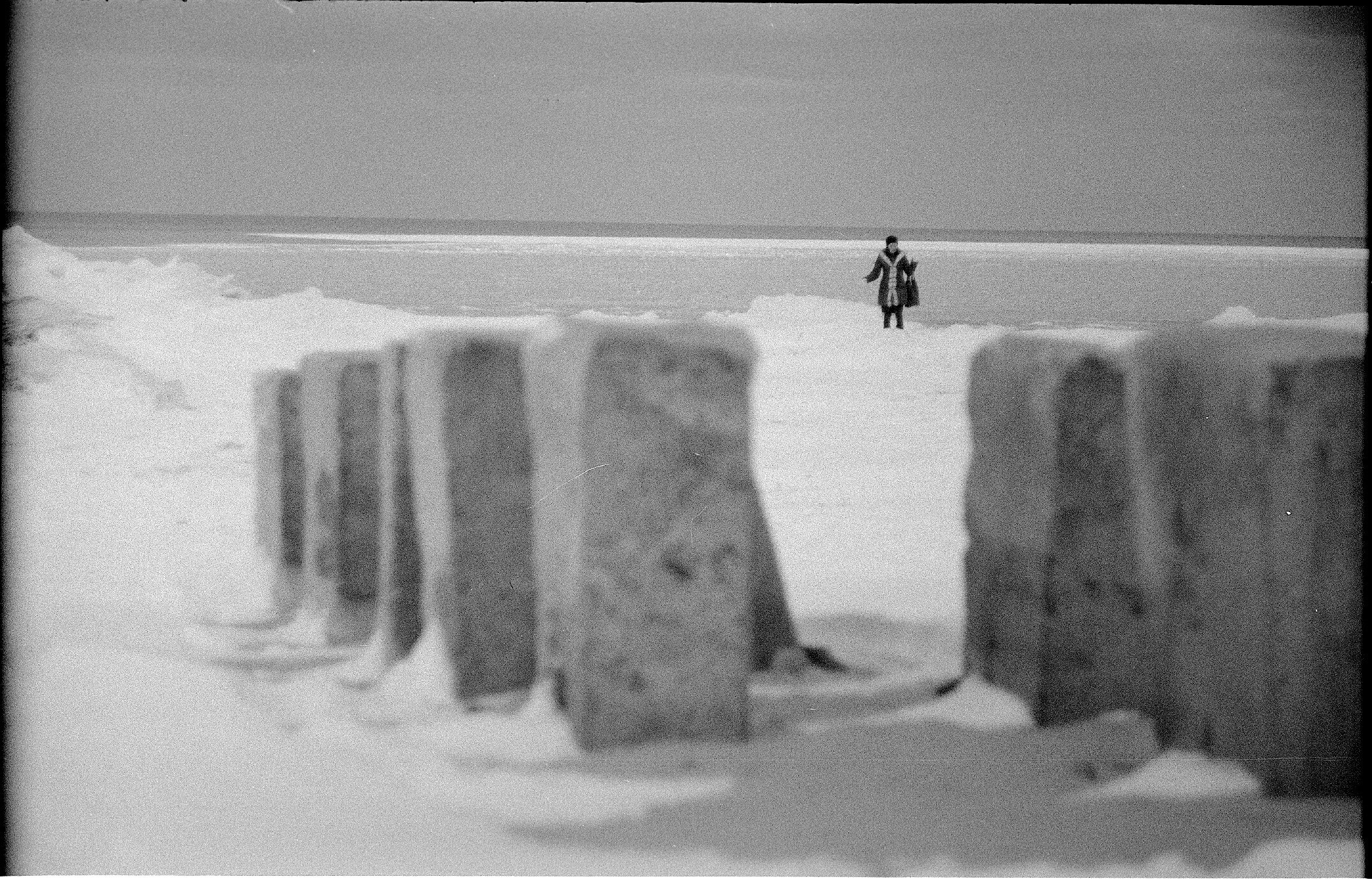 Зимний пляж. Михаил Барановский