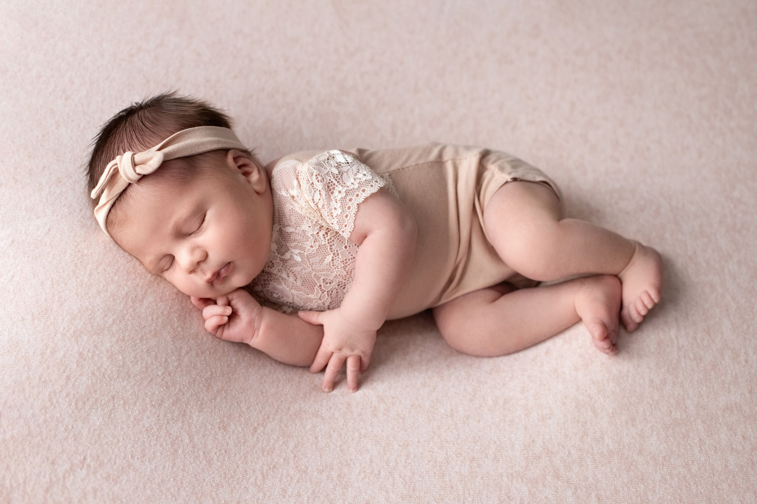 Оливия Итого. Фотограф новорожденных в Екатеринбурге Татьяна Продан