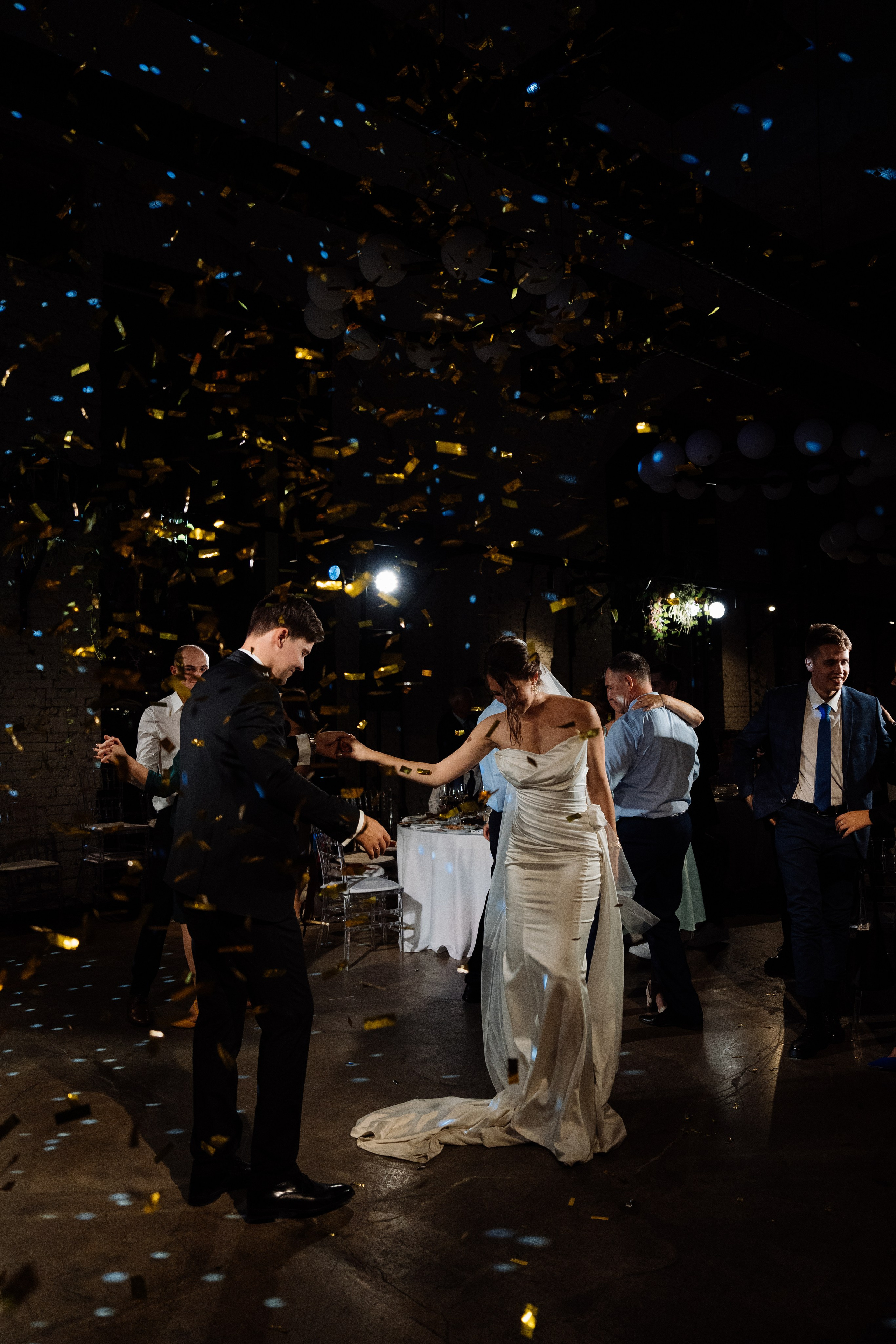 Оранжевая свадьба в гребешках. Свадебный фотограф организатор в Санкт-Петербурге Ассоль Опарина