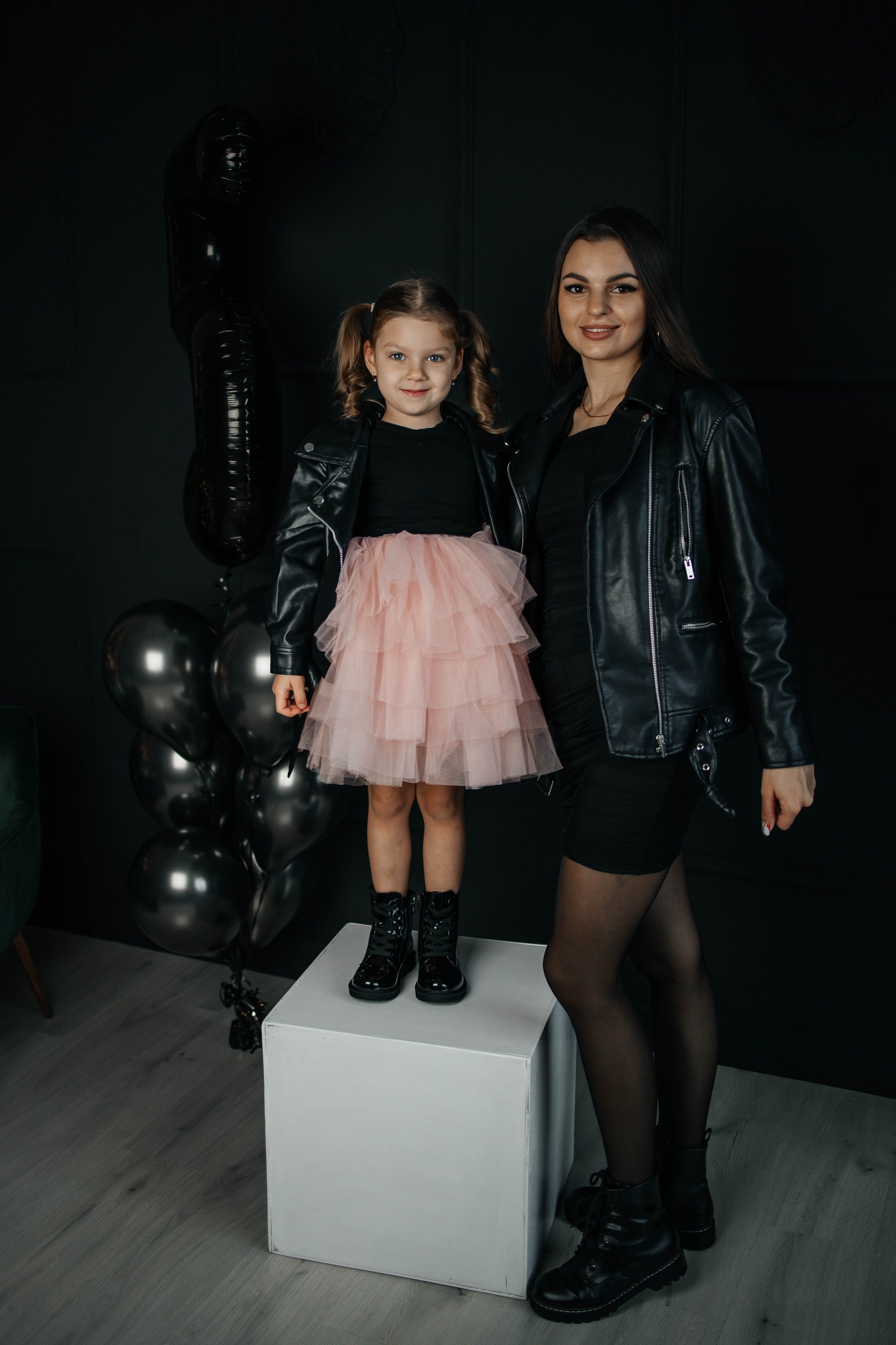 Лена с дочкой Кристиной. Фотограф в Красногорске Инна Романова, индивидуальные съемки, лавстори