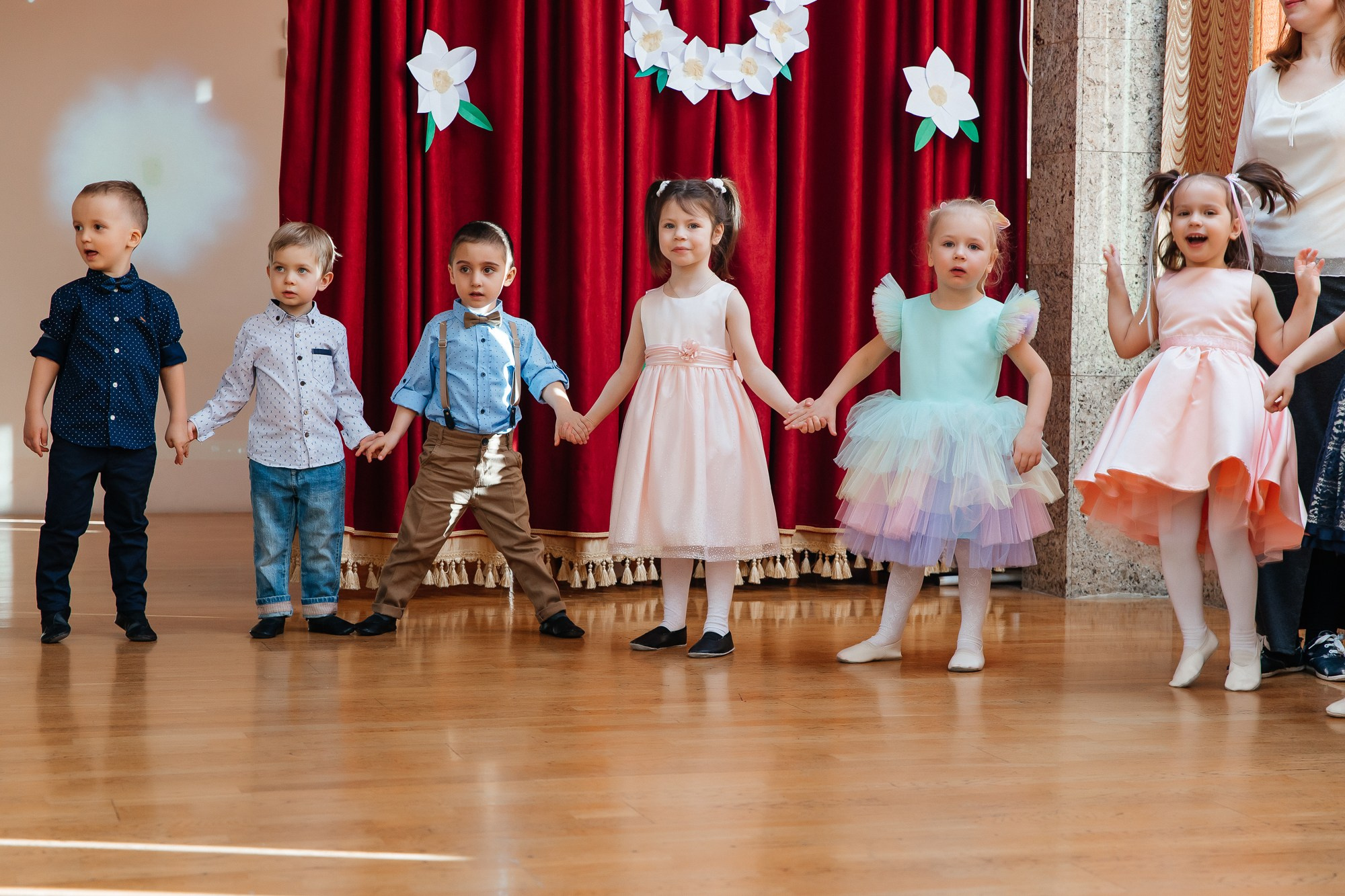 Детский сад № 93 — Утренник (07.03.2023). Свадебный и семейный фотограф Крамар Наталья