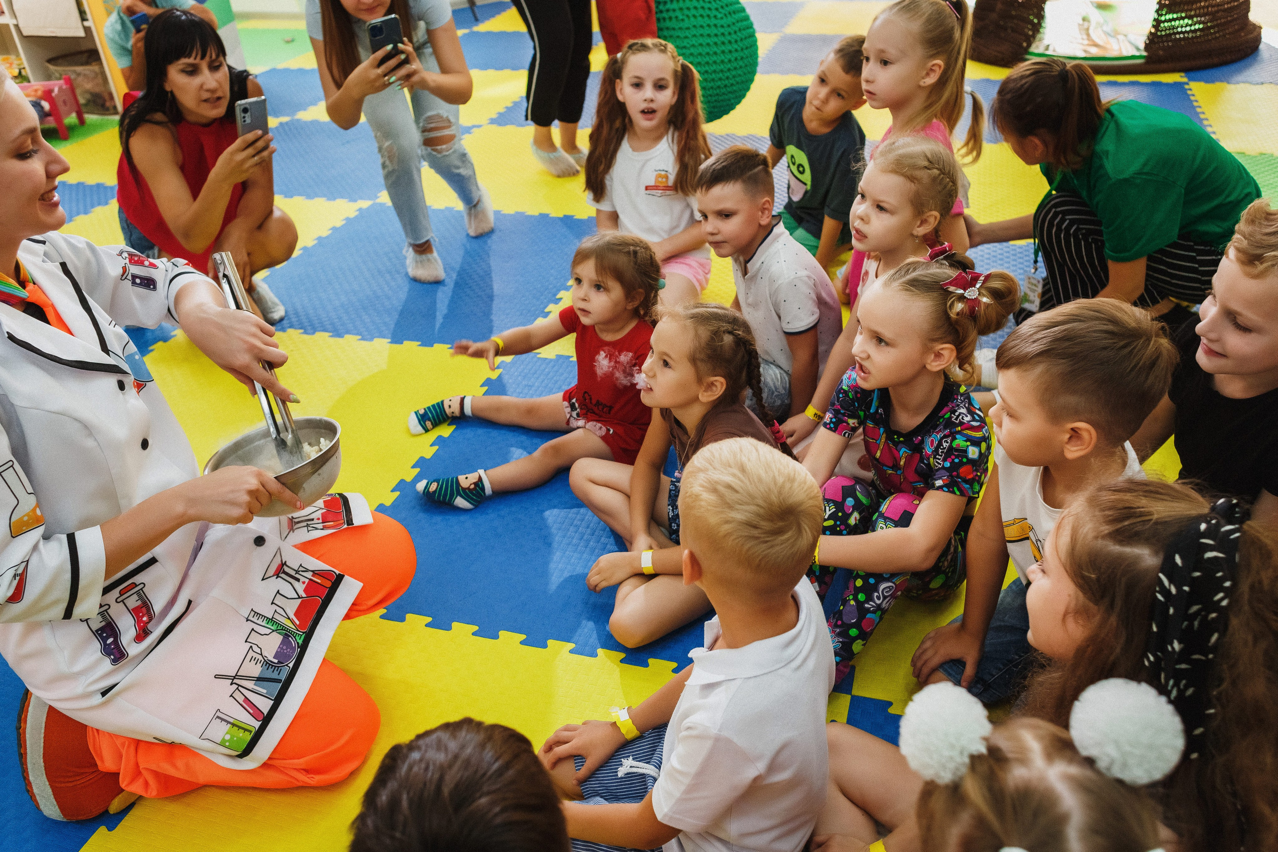 Волшебные моменты: детский праздник в игровой Клумба, Таганрог. Свадебный и семейный фотограф в Таганроге Бакарюк Антон