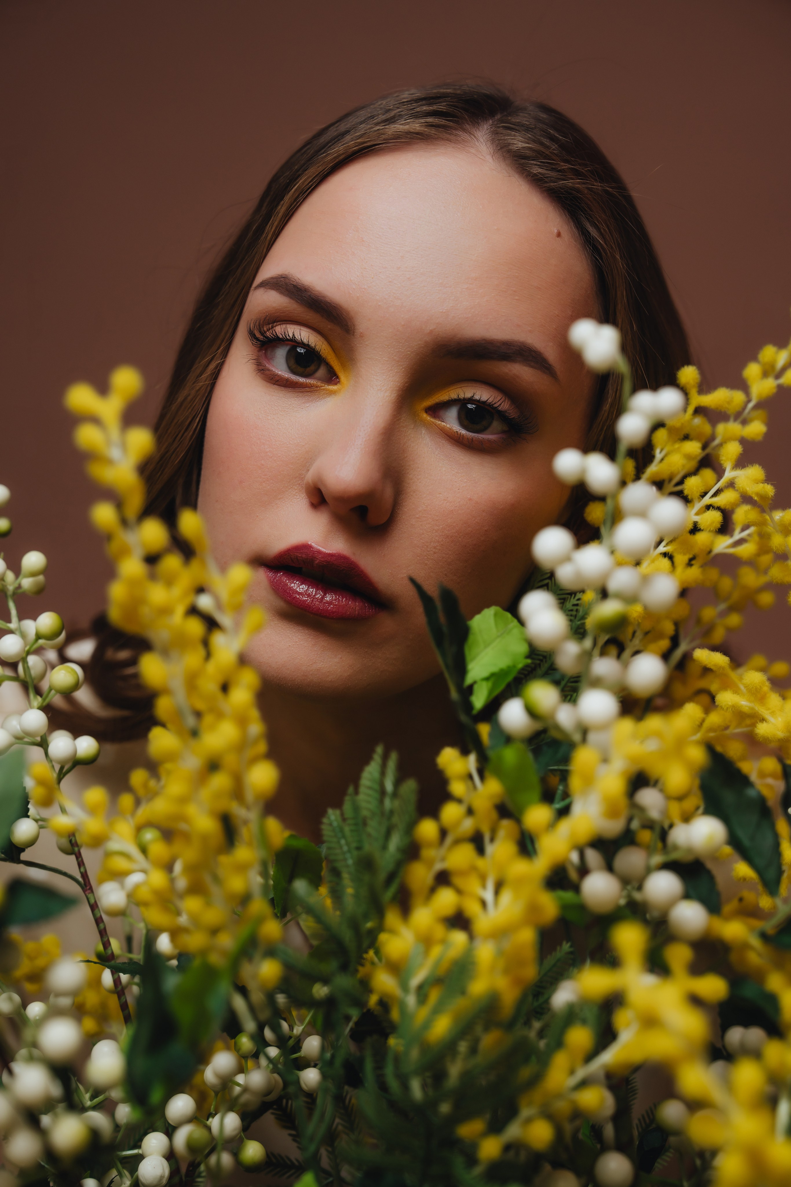 На однотонном фоне. Евгений Щетников Фотограф-Тюмень