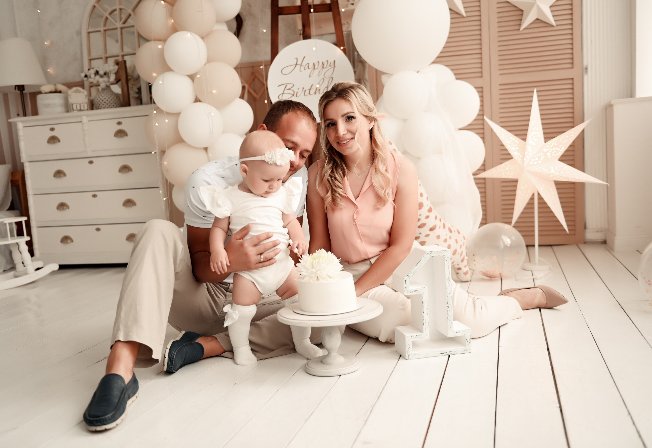 Семейная на 1 годик. Свадебный, семейный, детский, контент фотограф в Омске Максим Ильин