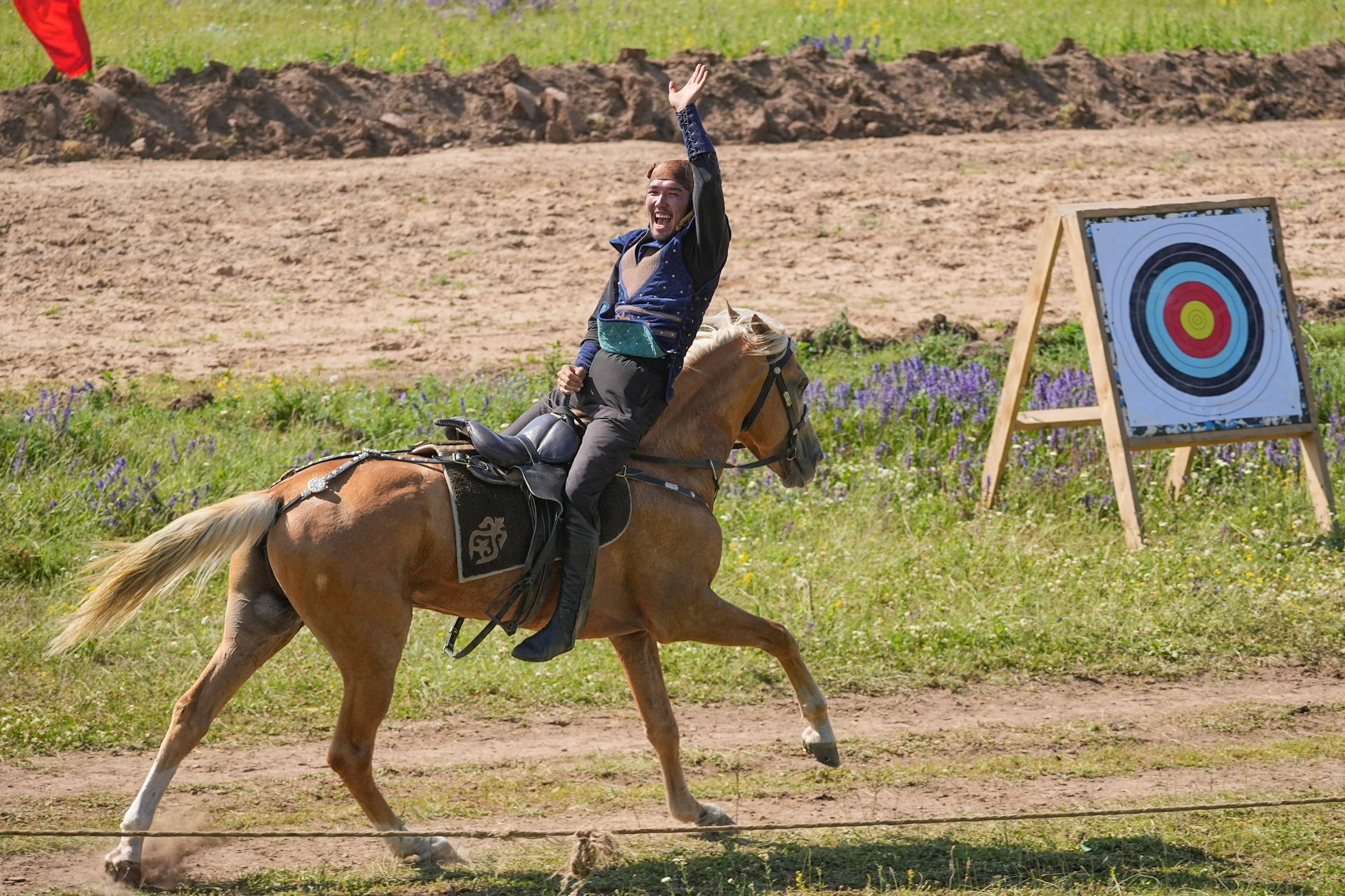 Галерея. TOPZHARGAN — Центр национального духа