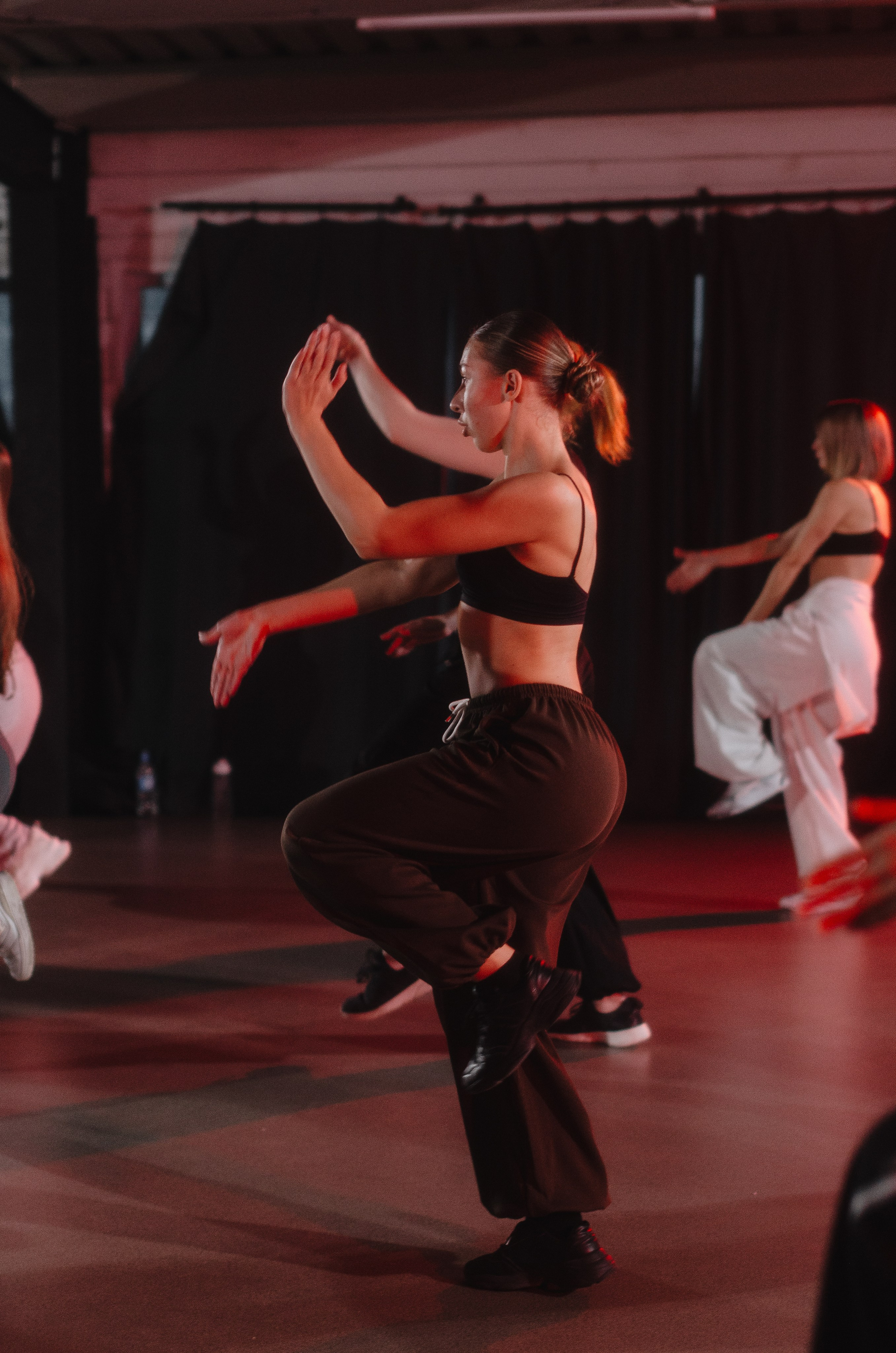 Мастер-классы по High Heels/Girly hip-hop от Оксаны ATTA. Денисова Аля — фотограф для парных съемок и индивидуальных историй в Барнауле