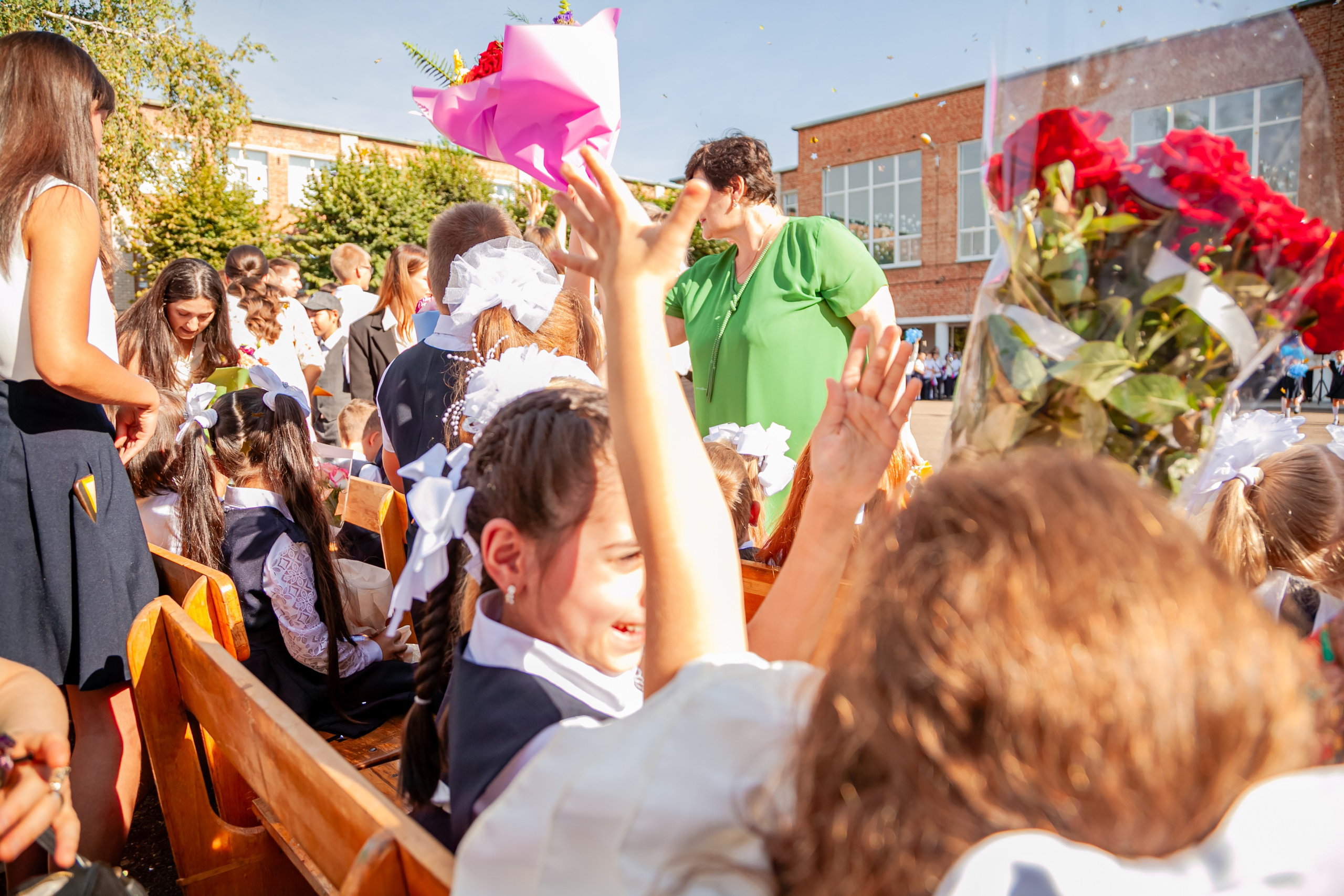 1 сентября линейка. Свадебный и семейный фотограф в Армавире