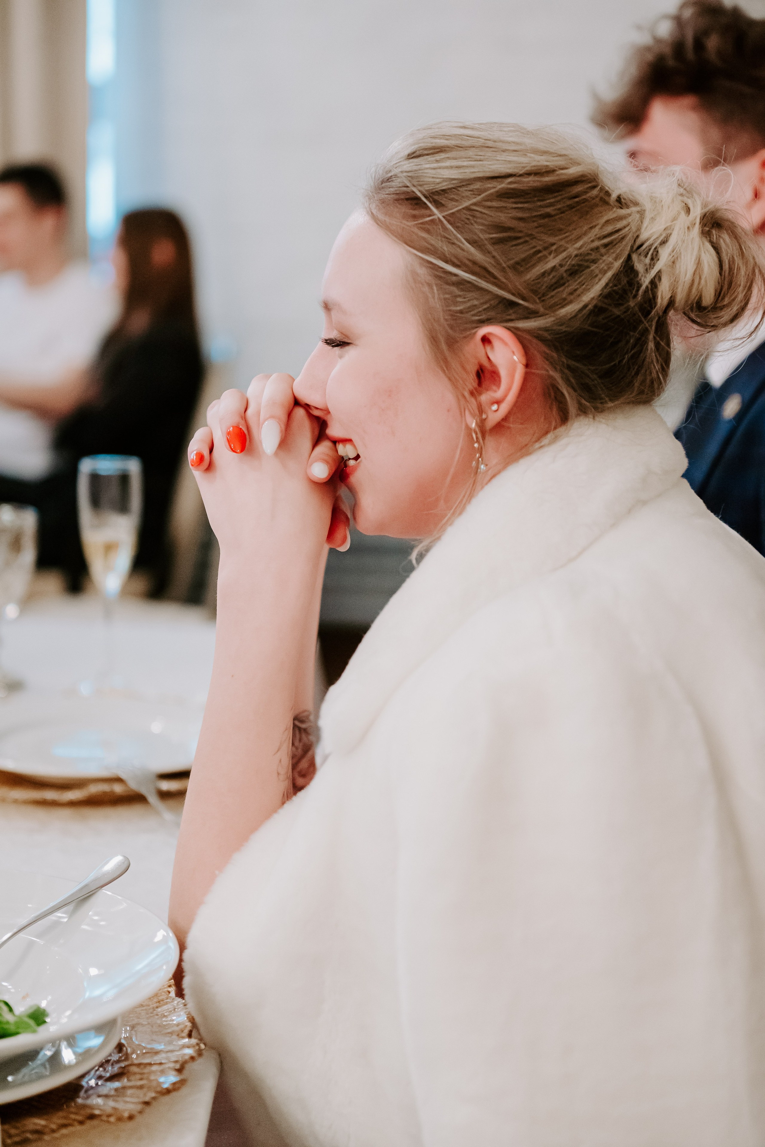 Свадебная фотосессия в музыкальном театре в г. Кемерово