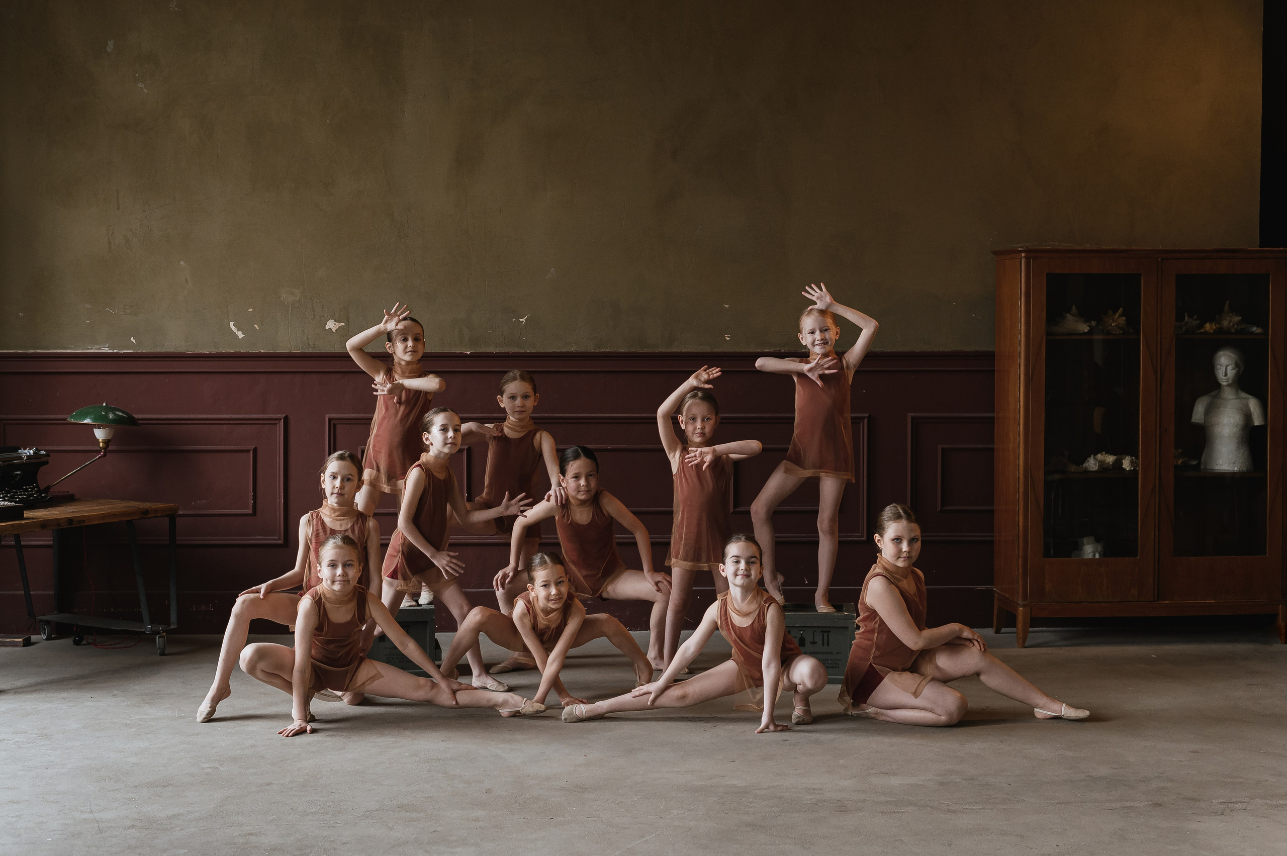 ВВЕРХ ДНОМ. SCULPTURE. Профессиональный репортажный, коммерческий фотограф в Санкт-Петербурге