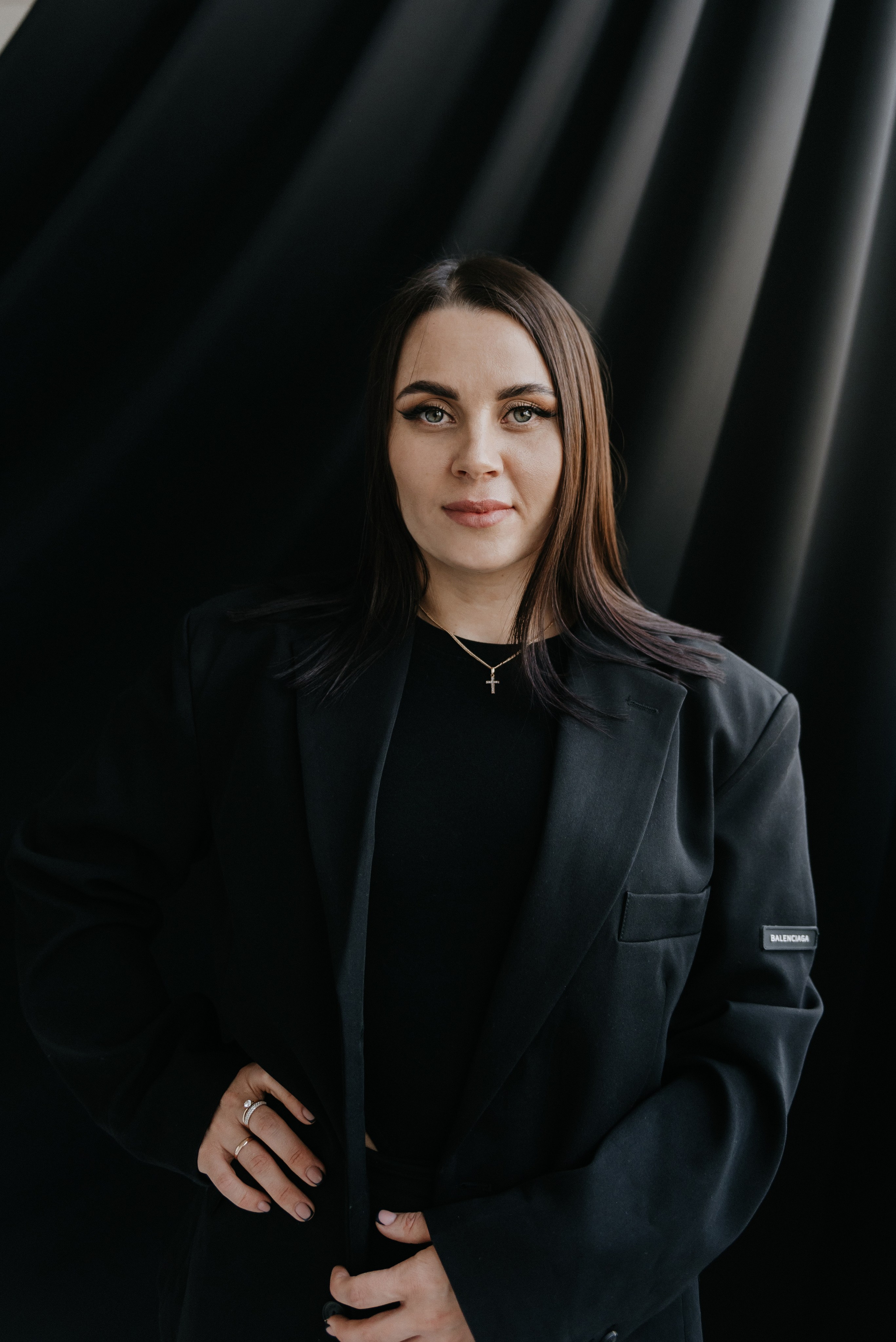 Мастер по волосам