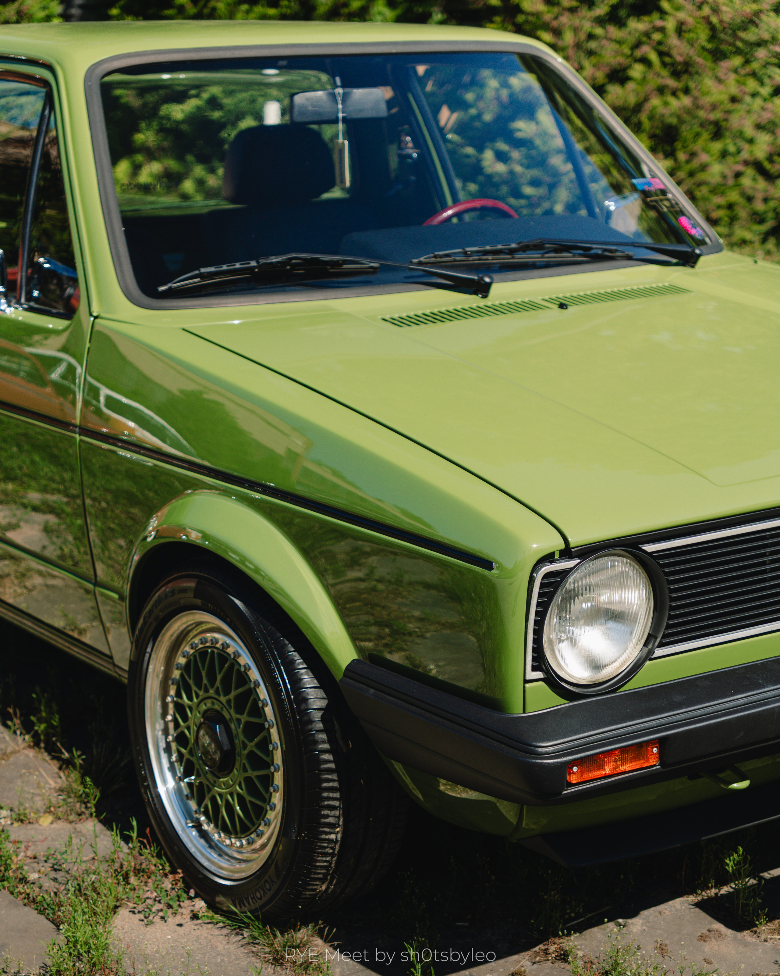 Масштабный летний фестиваль RYE Meet — встреча клуба любителей автомобилей старше 25-лет. Автомобильный фотограф Антон Цырулев