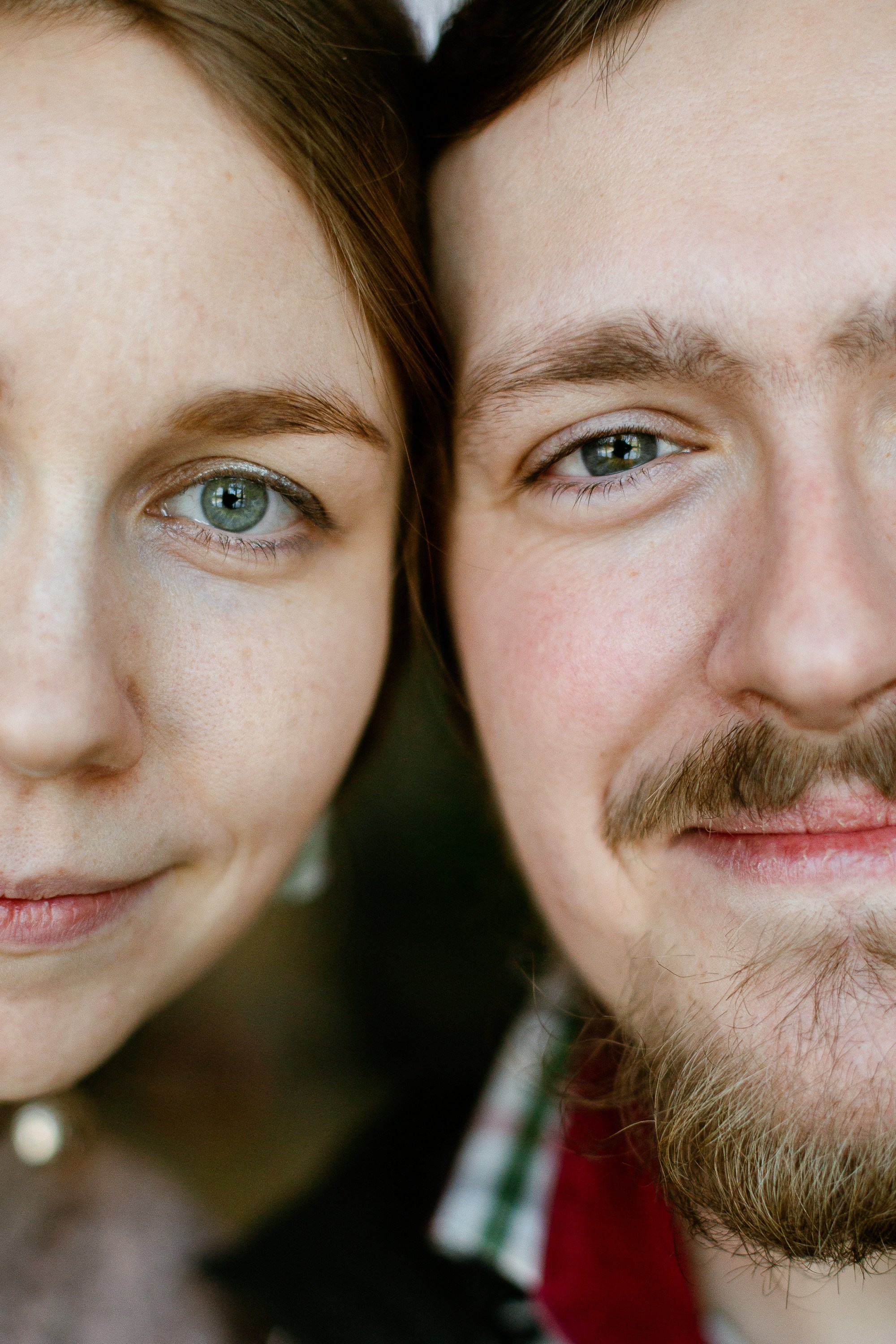 Семейная пара. Лица крупным планом.
