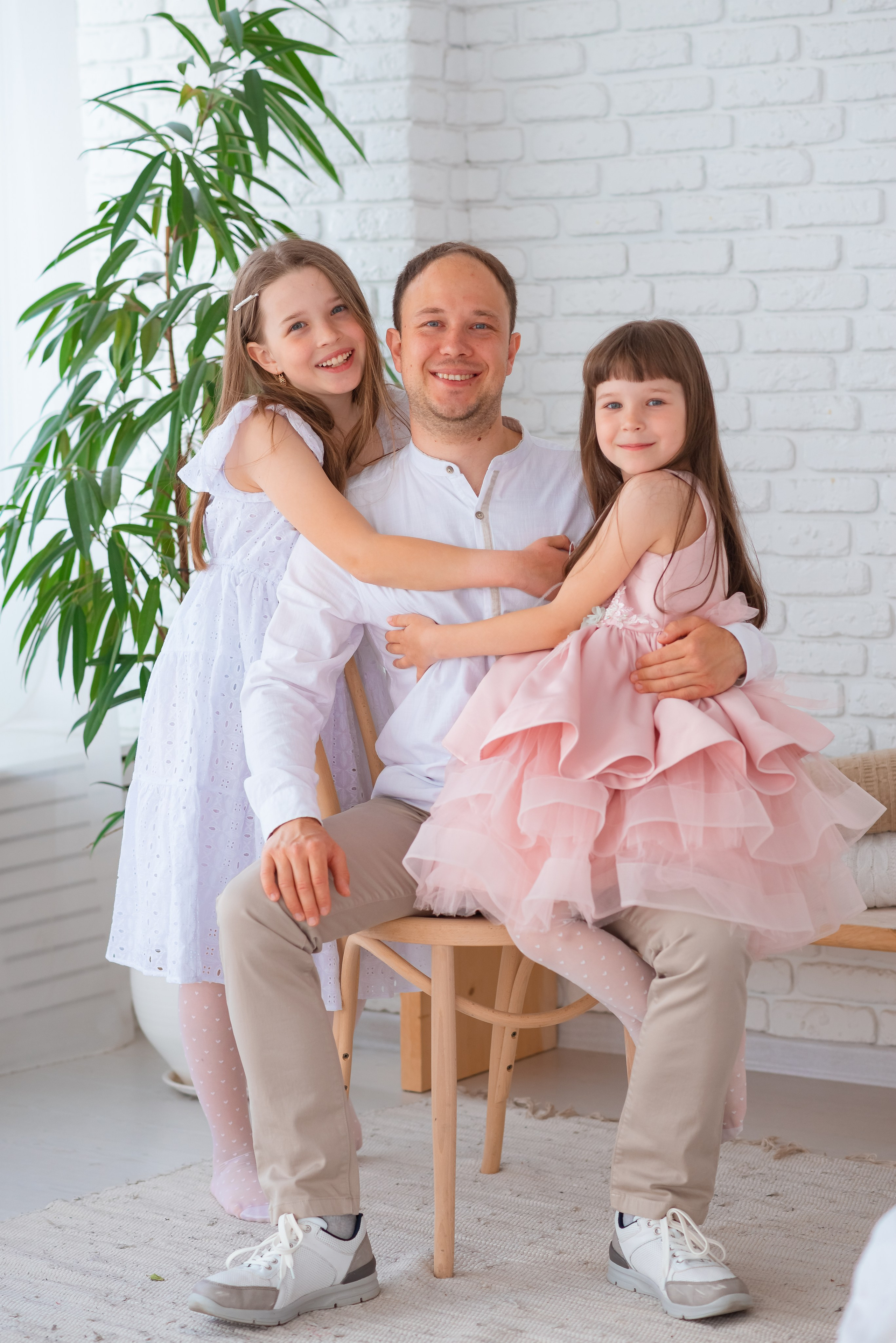 Инна с семьей в Феломене. Семейный фотограф на выписку из роддома и крещение Минск Настя Гришук