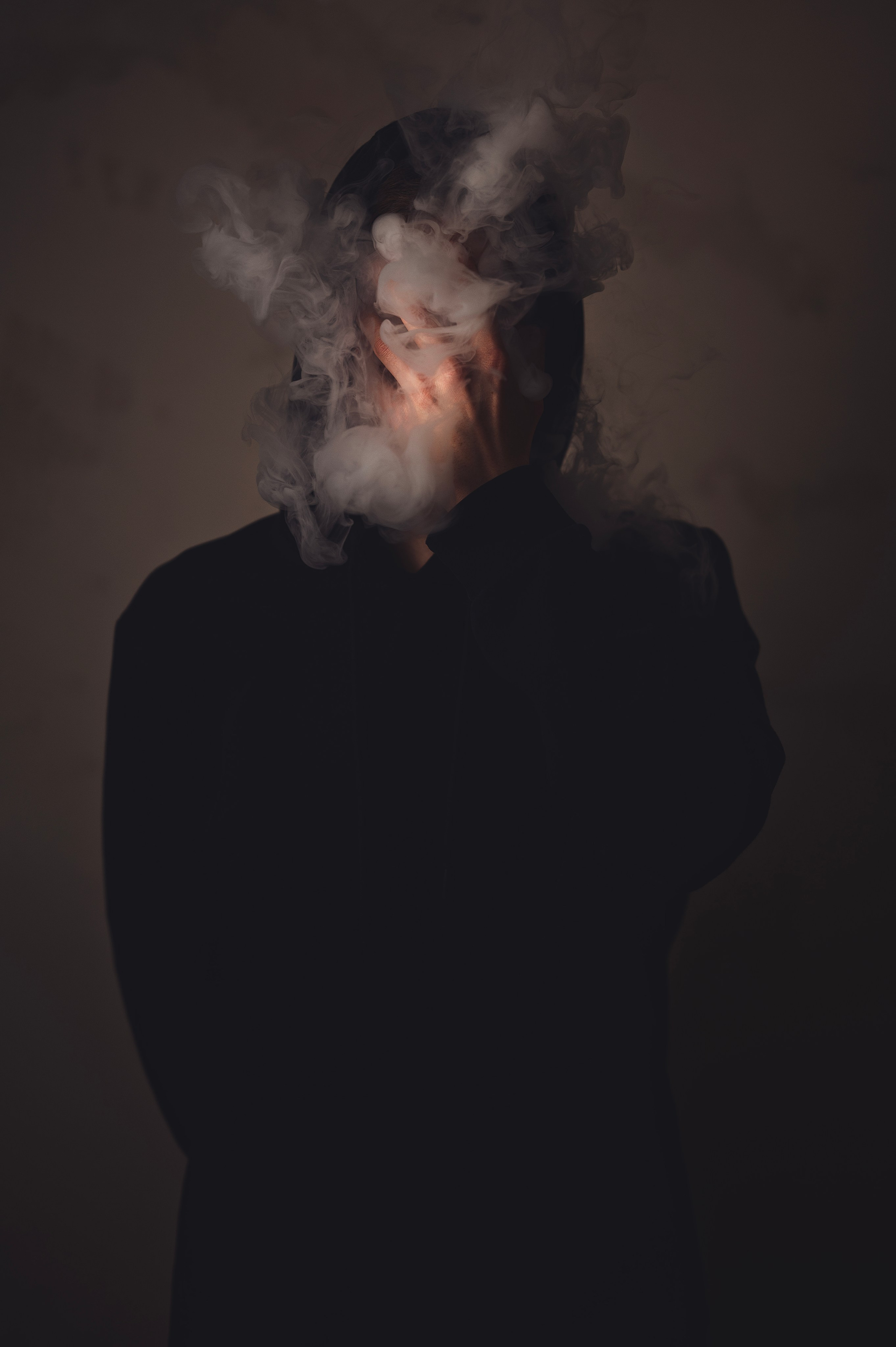 Минималистичный мужской портрет. Фотограф Елизавета Жуйкова | Фотосессии в Волгодонске: портретные, лав стори, семейные