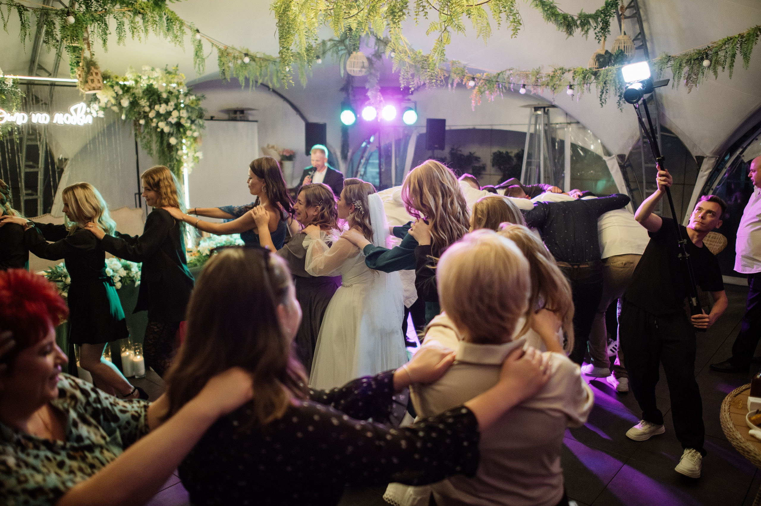 Свадебная фотосессия в Брянске, ресторан «Инжир». Свадебный и репортажный фотограф видеограф Брянск/Москва