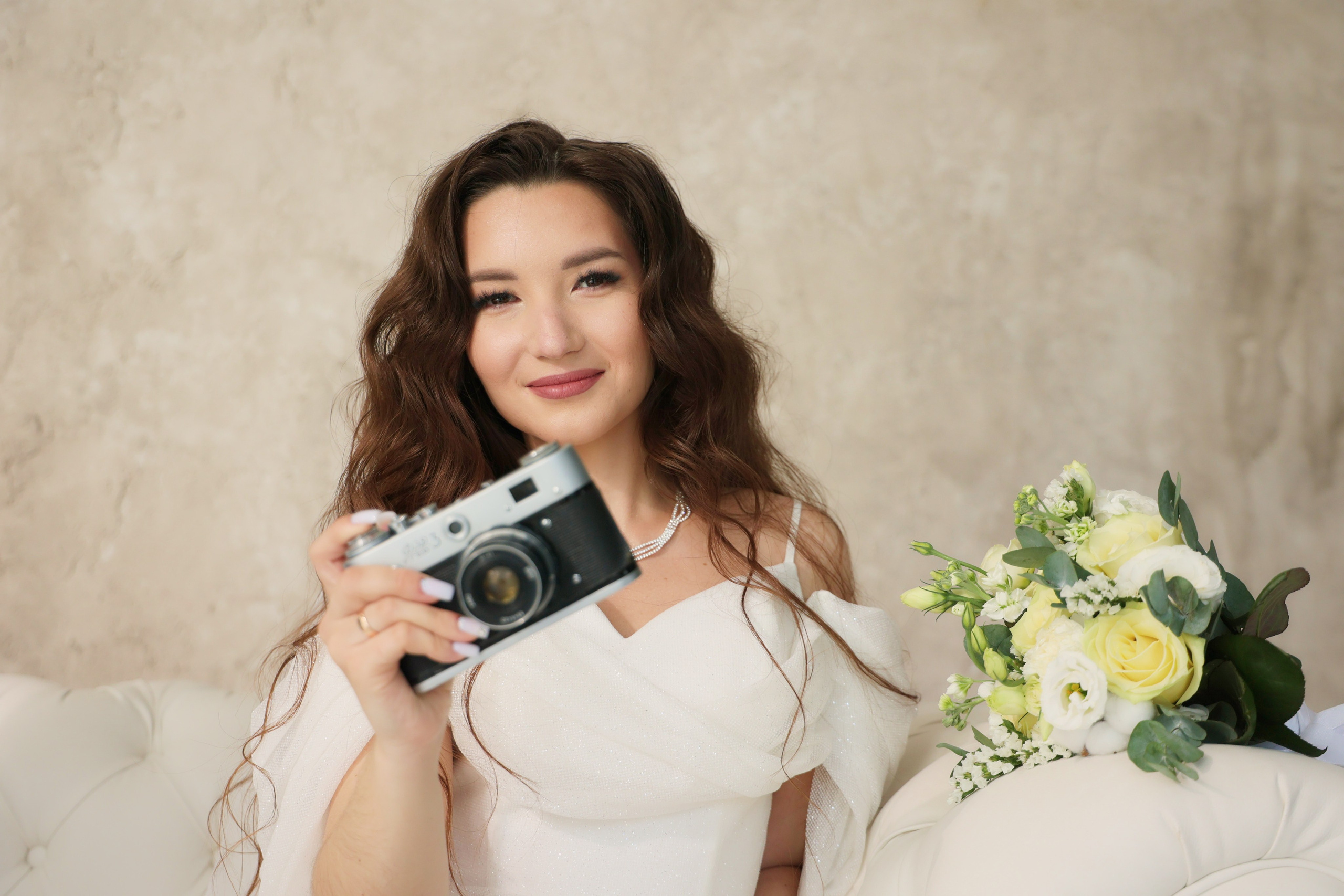 Свадебная фотосессия в студии «ЧеБэ» Самара. Свадебный видеограф и свадебный фотограф в Самаре Олег Слеб