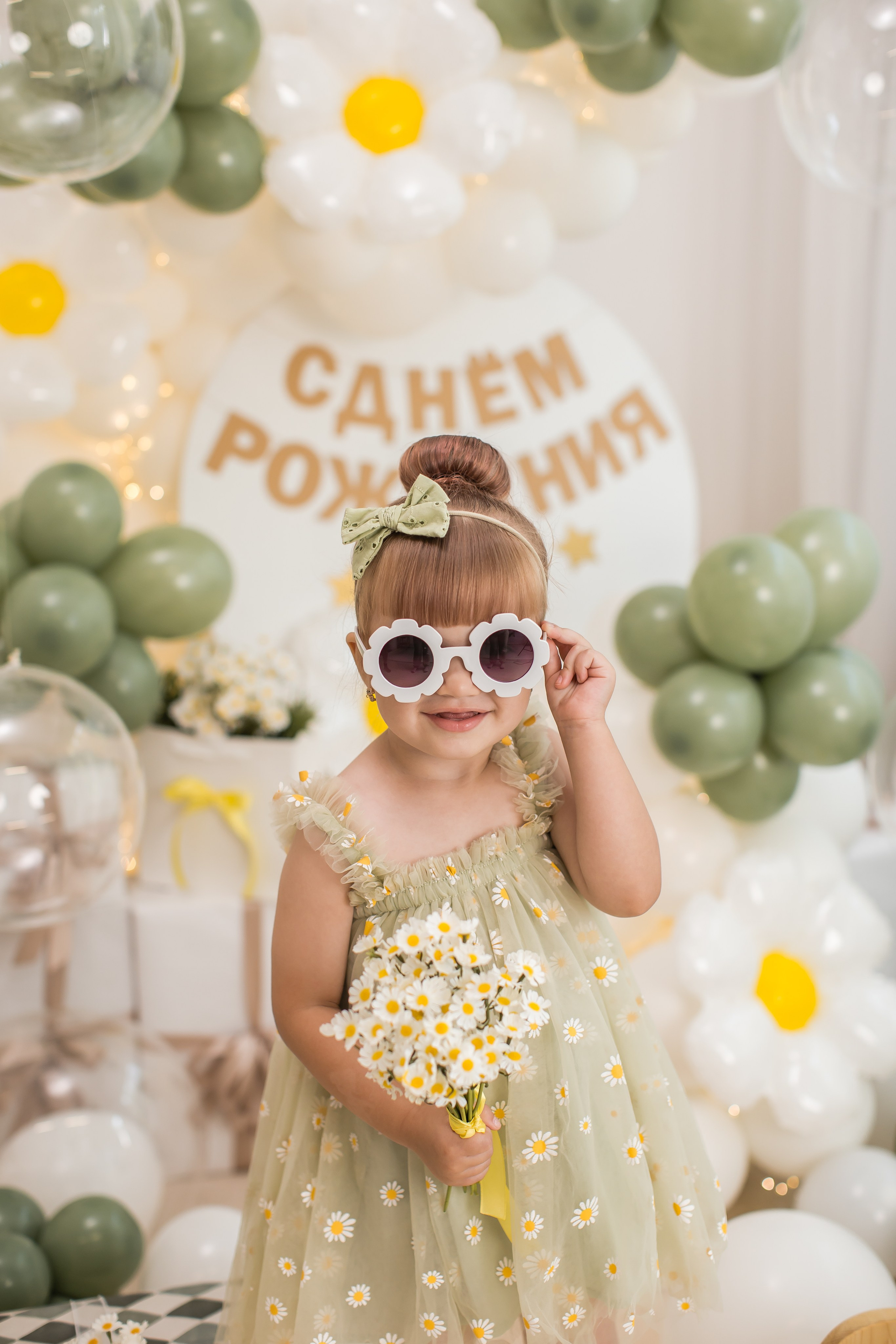 Оформление от 1 года до 4 лет. (Цвет шаров на выбор). Детский семейный фотограф на первый годик город Новосибирск Дымова Светлана пакеты всё включено 1-3 года