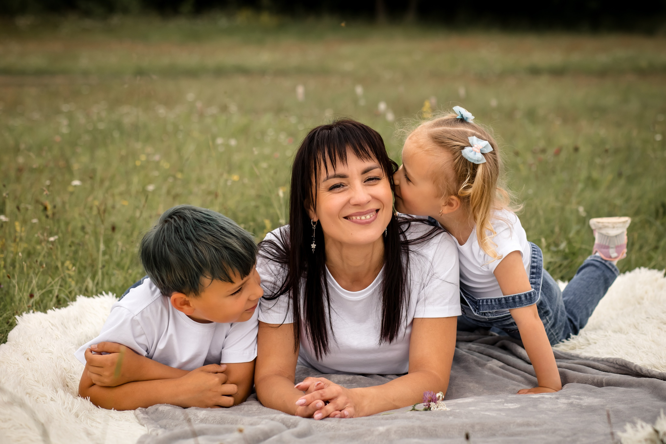 Катя с детками