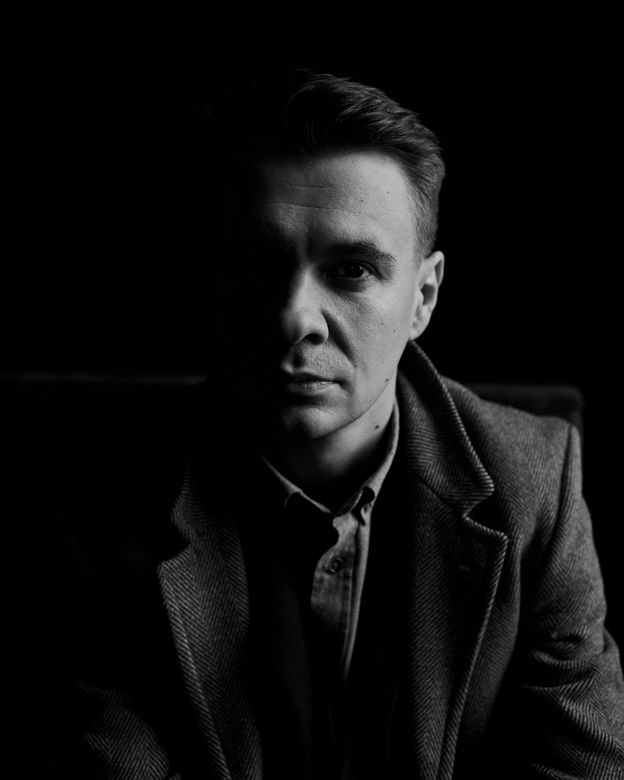 Максим Перов — актер театра. Съемка для личного бренда. Фотограф Волгоград Дмитрий Туманов