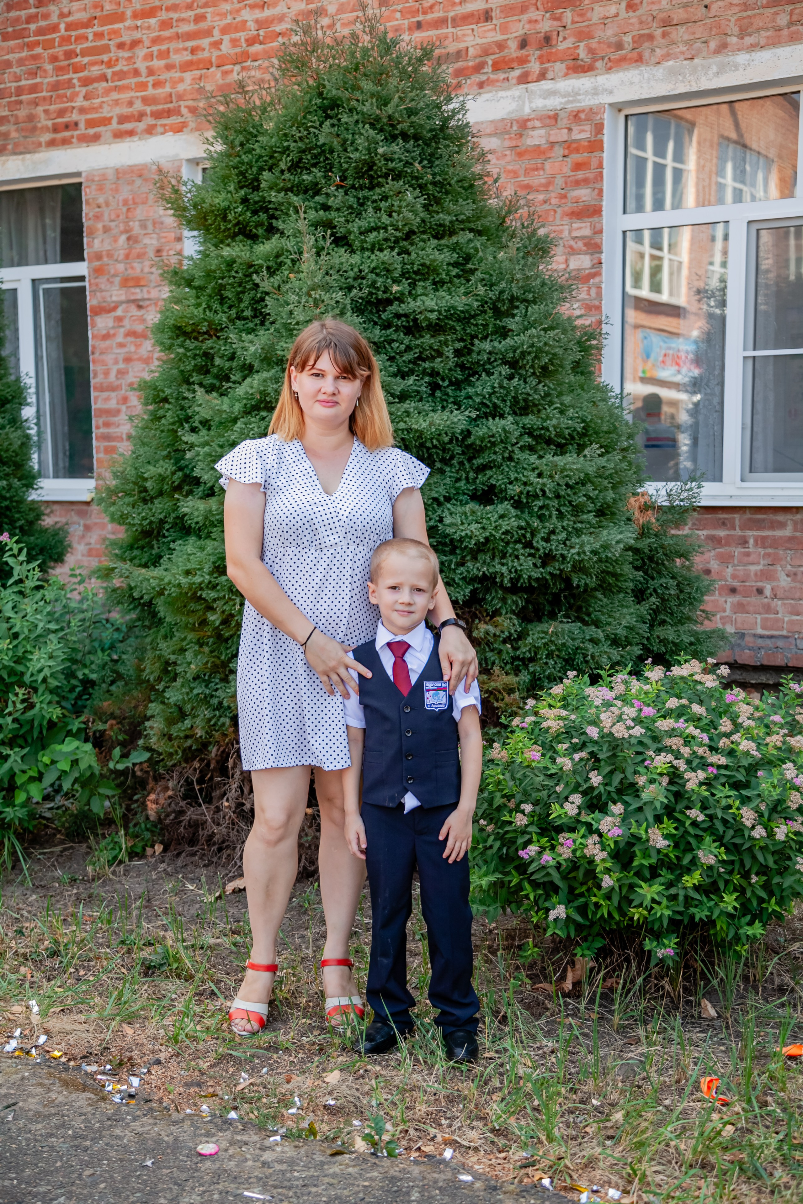 1 сентября линейка. Свадебный и семейный фотограф в Армавире