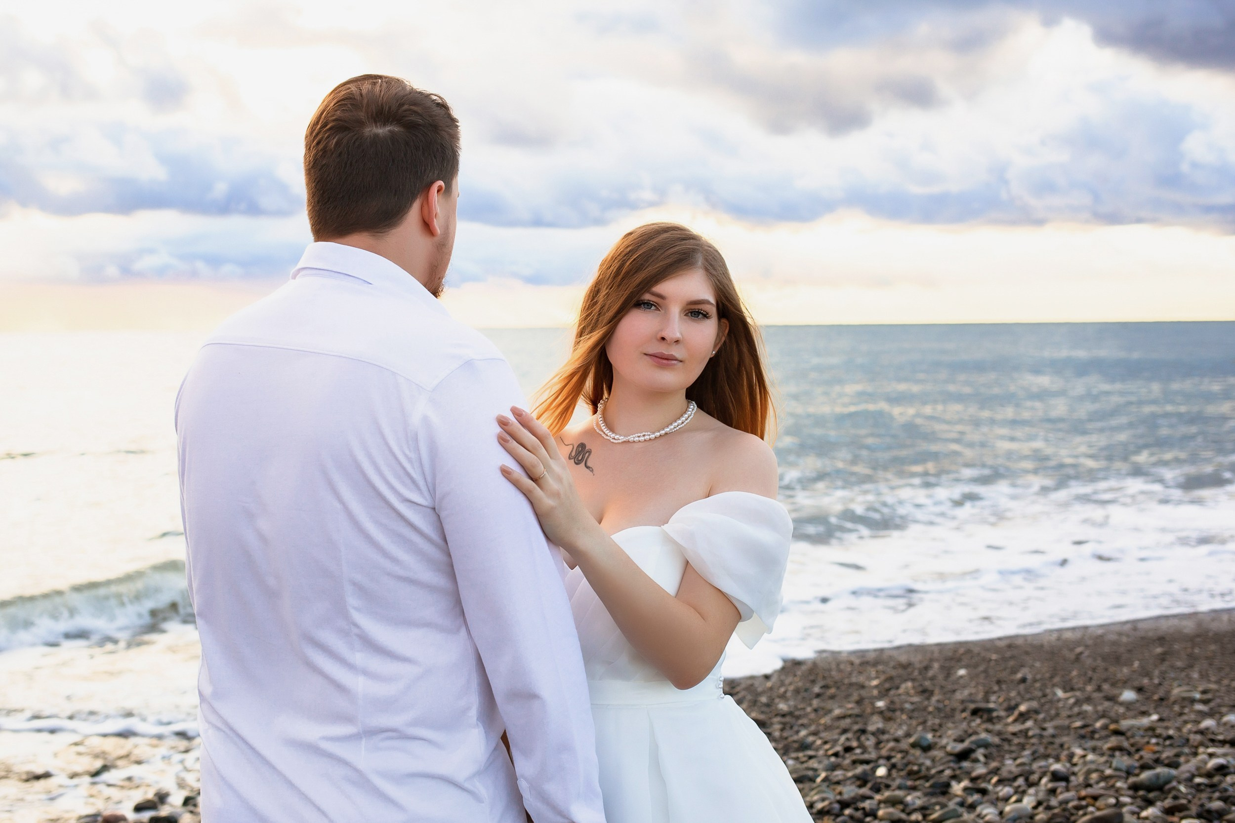 Свадебная фотосессия на закате на берегу моря в Сочи. Фотограф Сочи Адлер. Солькаева Анастасия