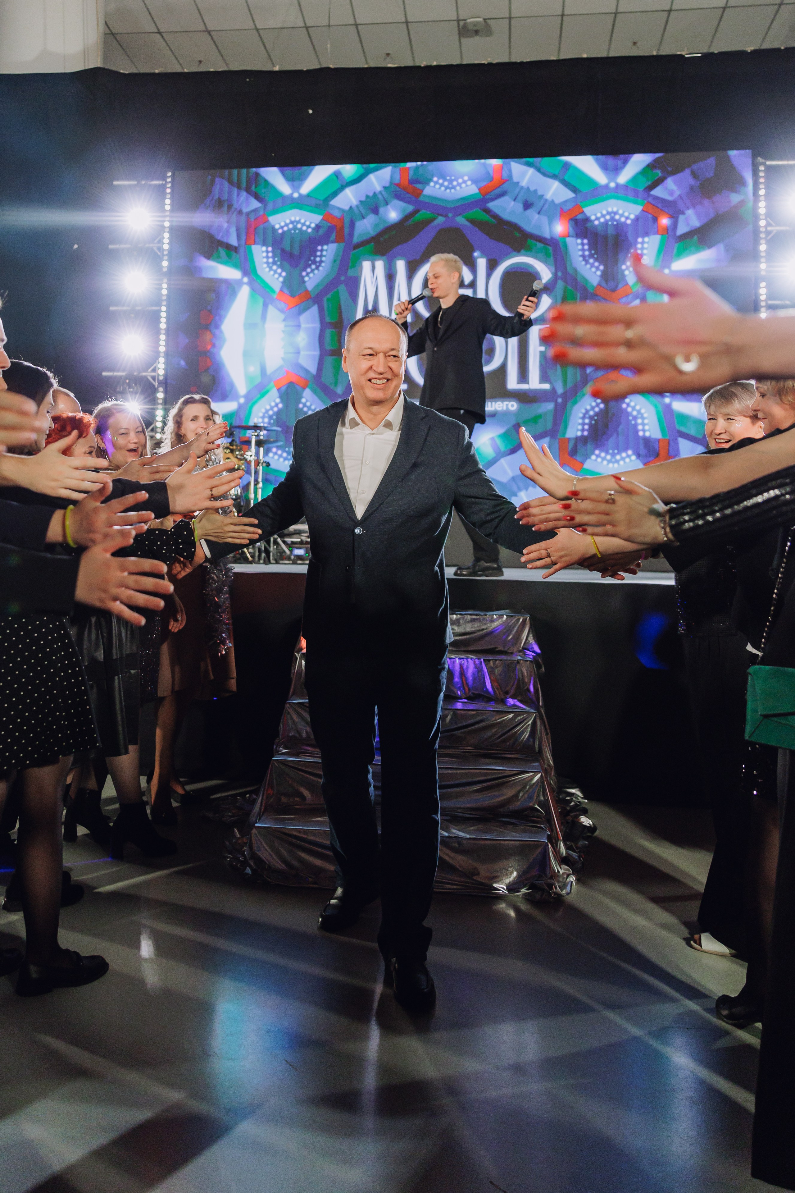 ВЕДУЩИЙ МЕРОПРИЯТИЙ