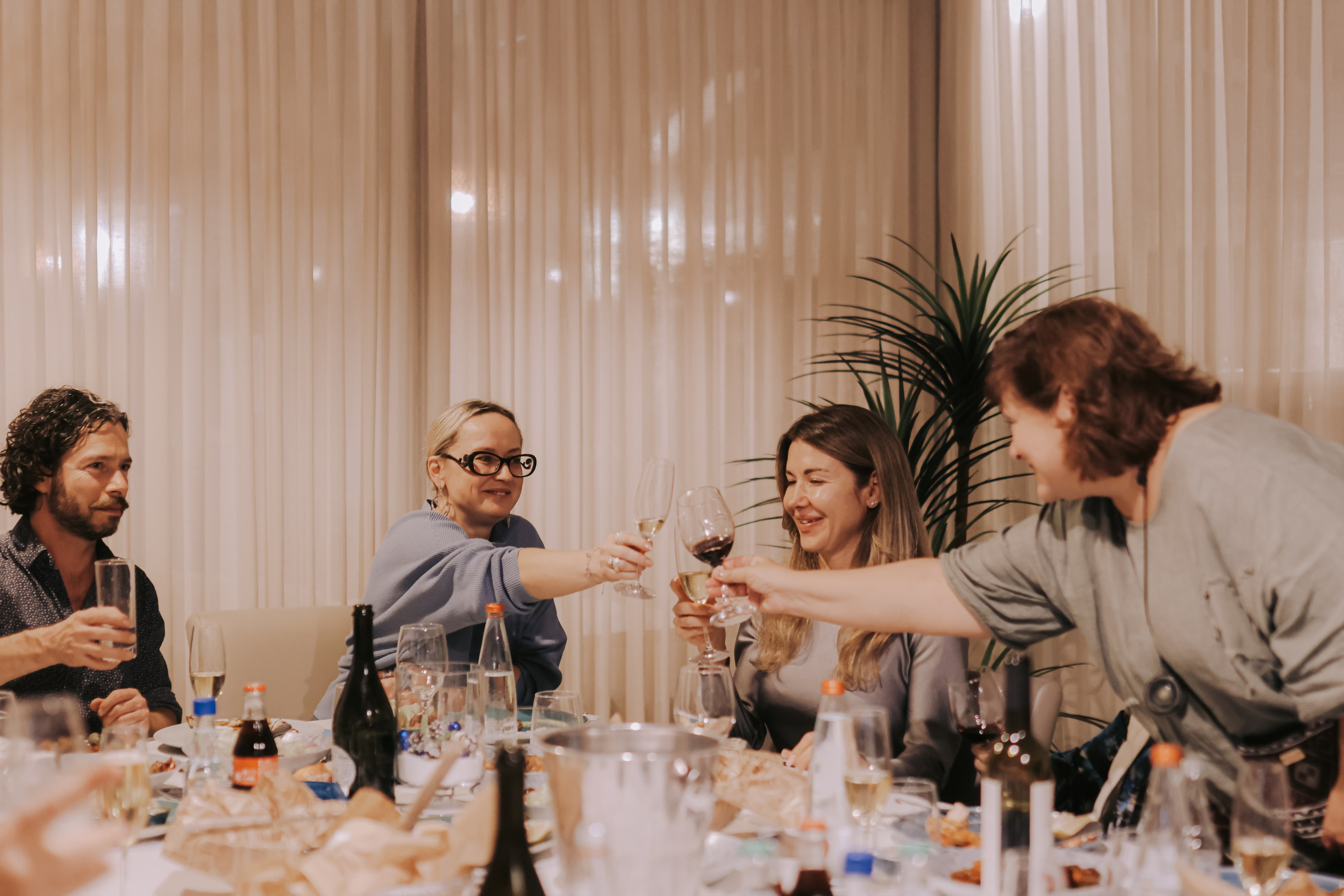 Engagement dinner, Bat Yam | December 2025. Photographer in Israel Alice Milchin