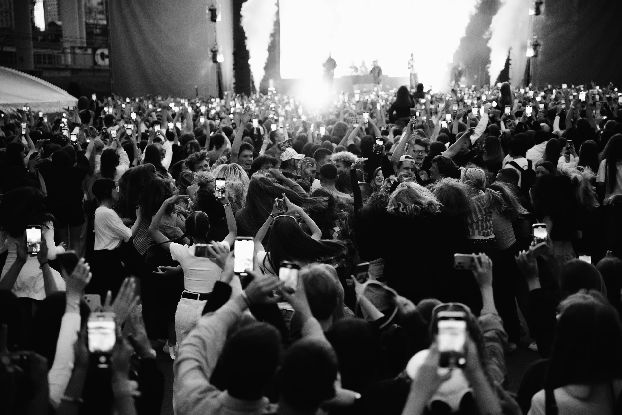 Концерт NKEEI, ARTEM SHILOVETS, UNIQE. Фотограф Нетбай Ксения в Москве Калуге