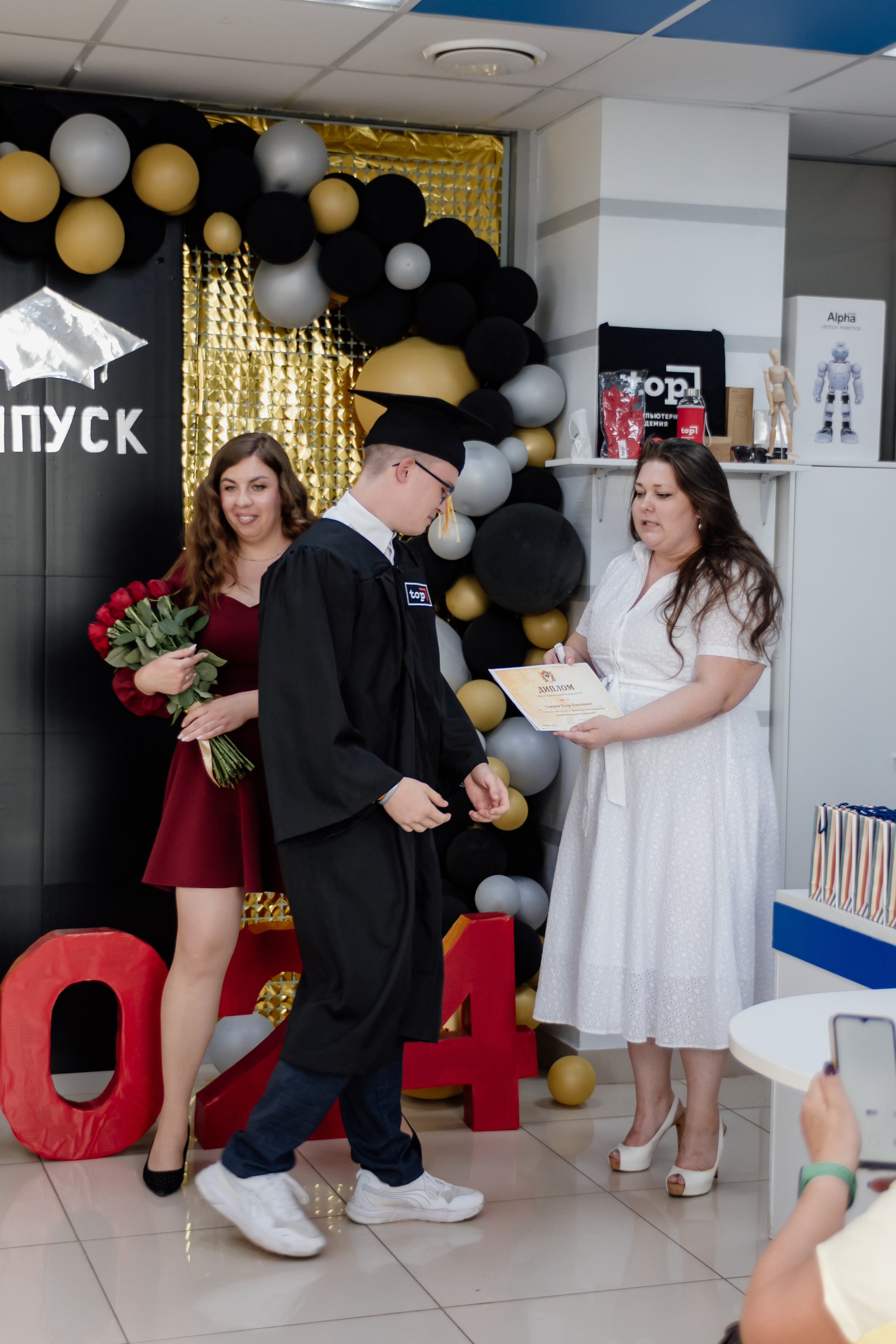 Выпускной: компьютерная академия Топ. Фотограф в Твери Дементьева Анастасия