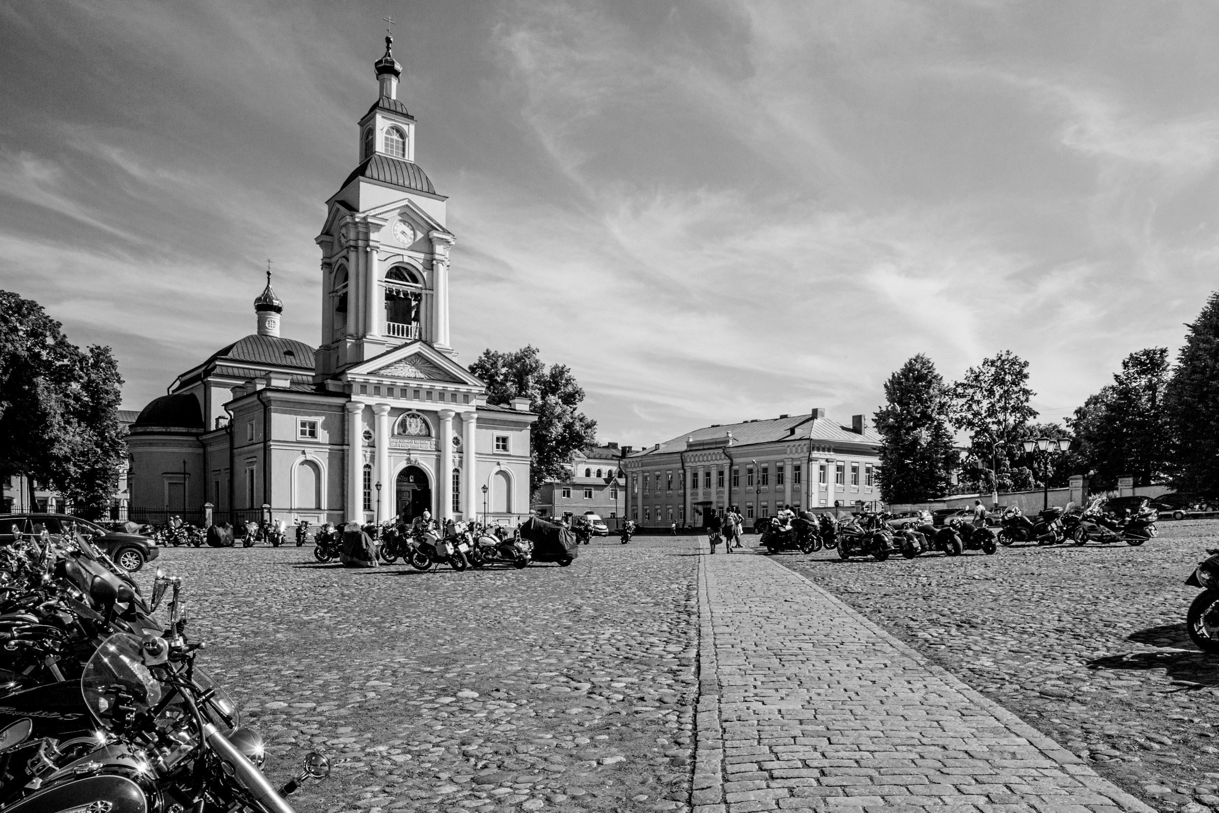 Метафорическая фотография Снято на мотофестивале Балтик-Ралли (Baltic Rally) в г. Выборг. Автор фотографии Корчагина Татьяна Романовна #phototerra_info