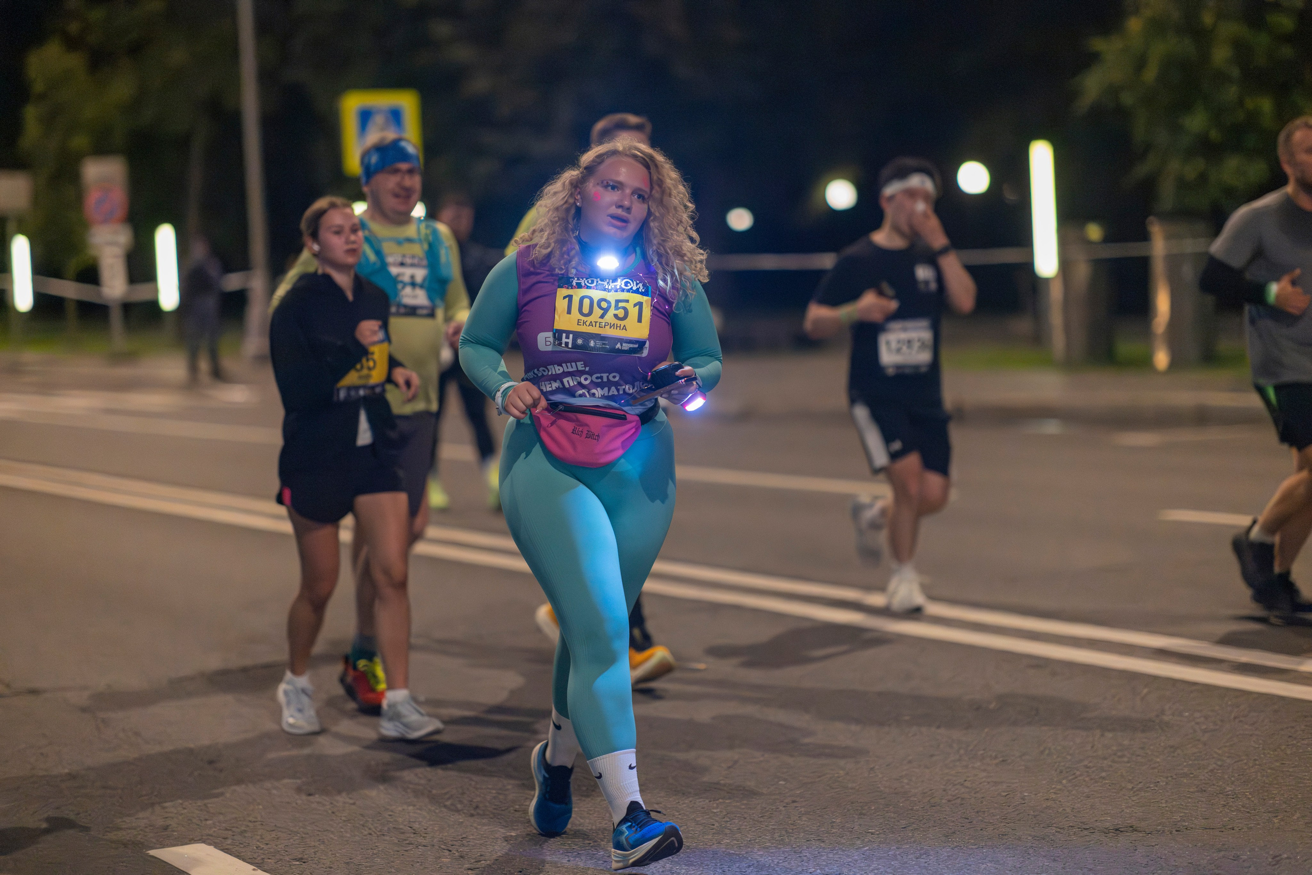 Ночной забег 2025. Фотограф Сергей Ловкий