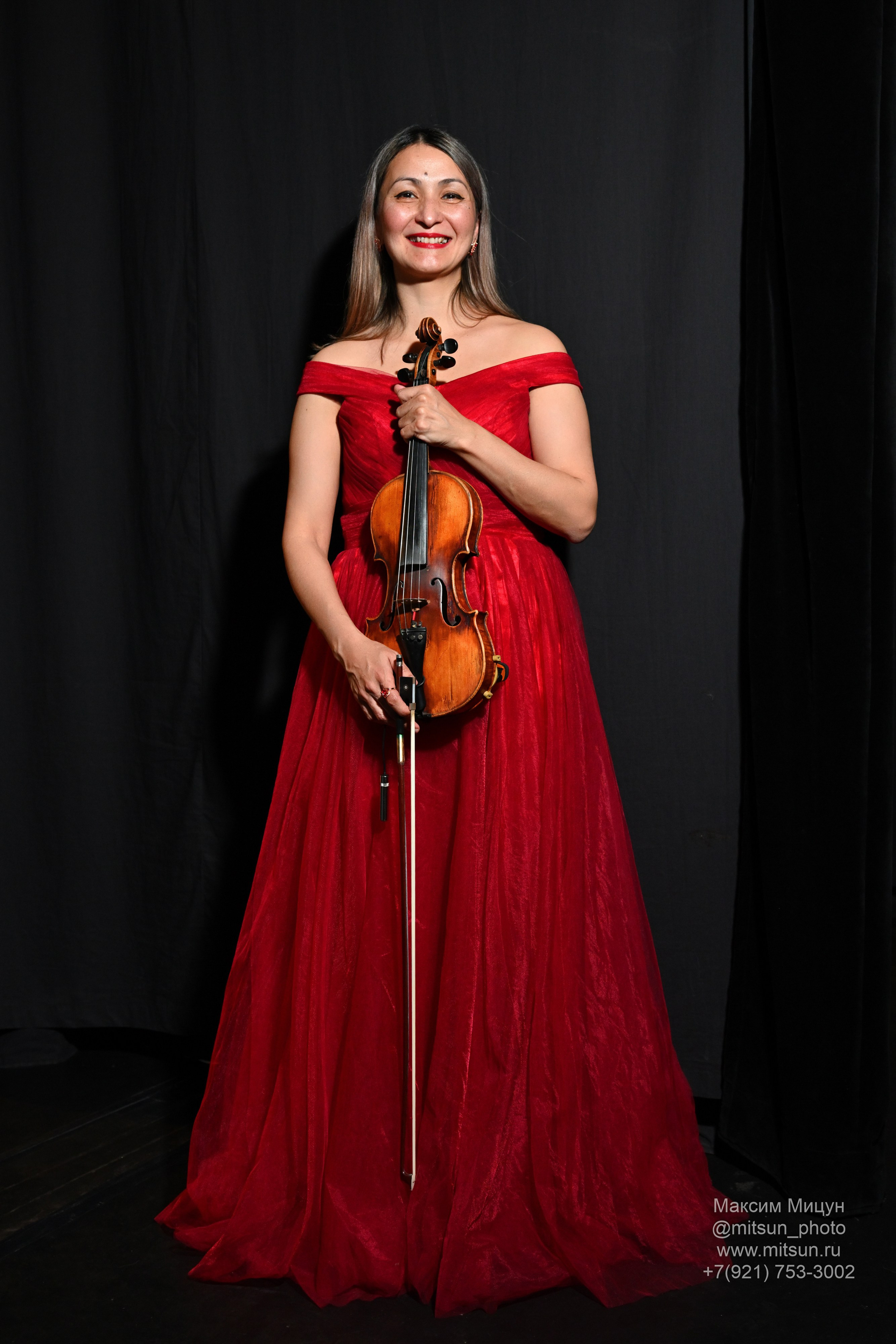 Портреты в студии. Фотограф Максим Мицун. Портрет, свадьба, репортаж, каталог