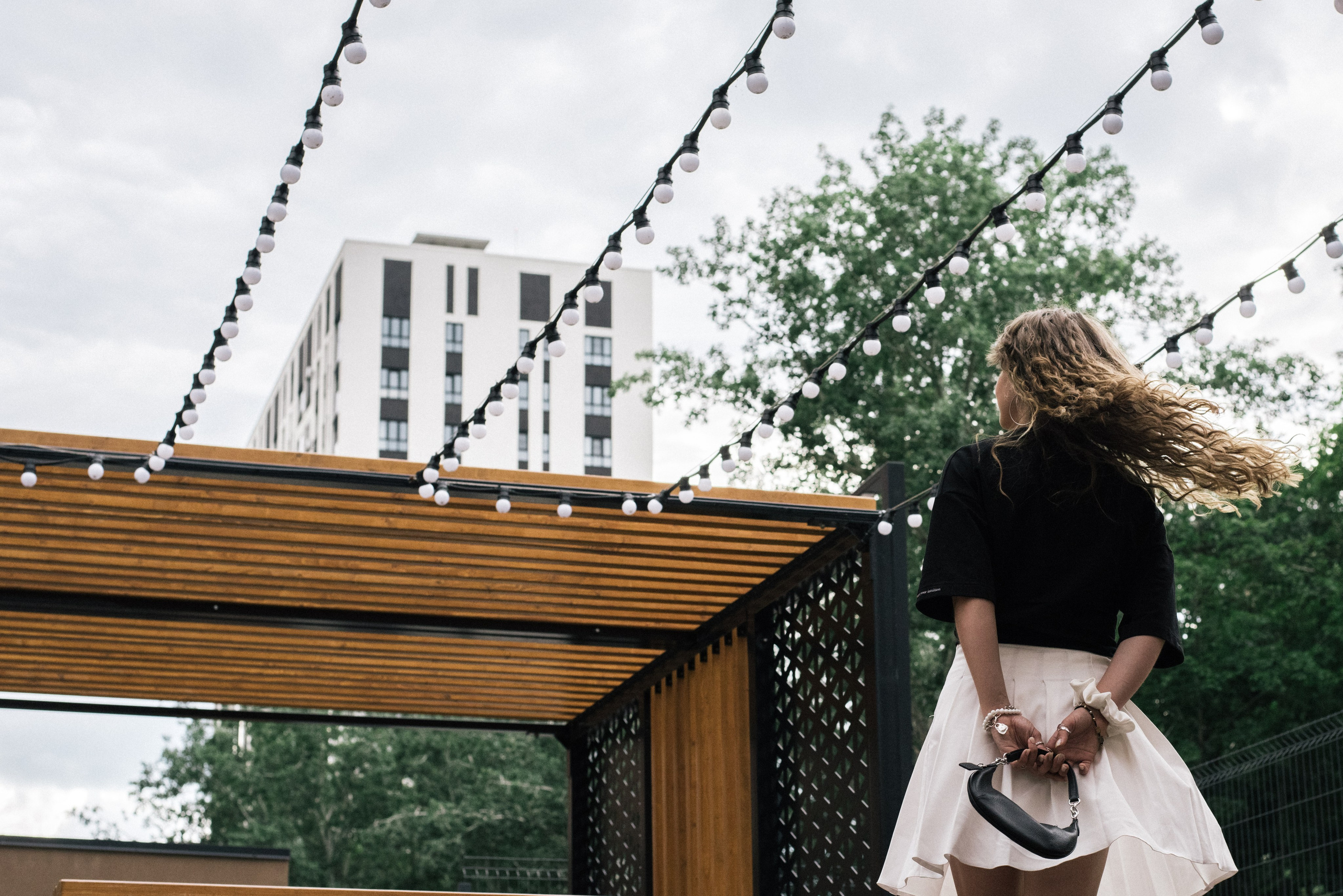 Фотосессия девушки в городе. Прогулочная фотосессия